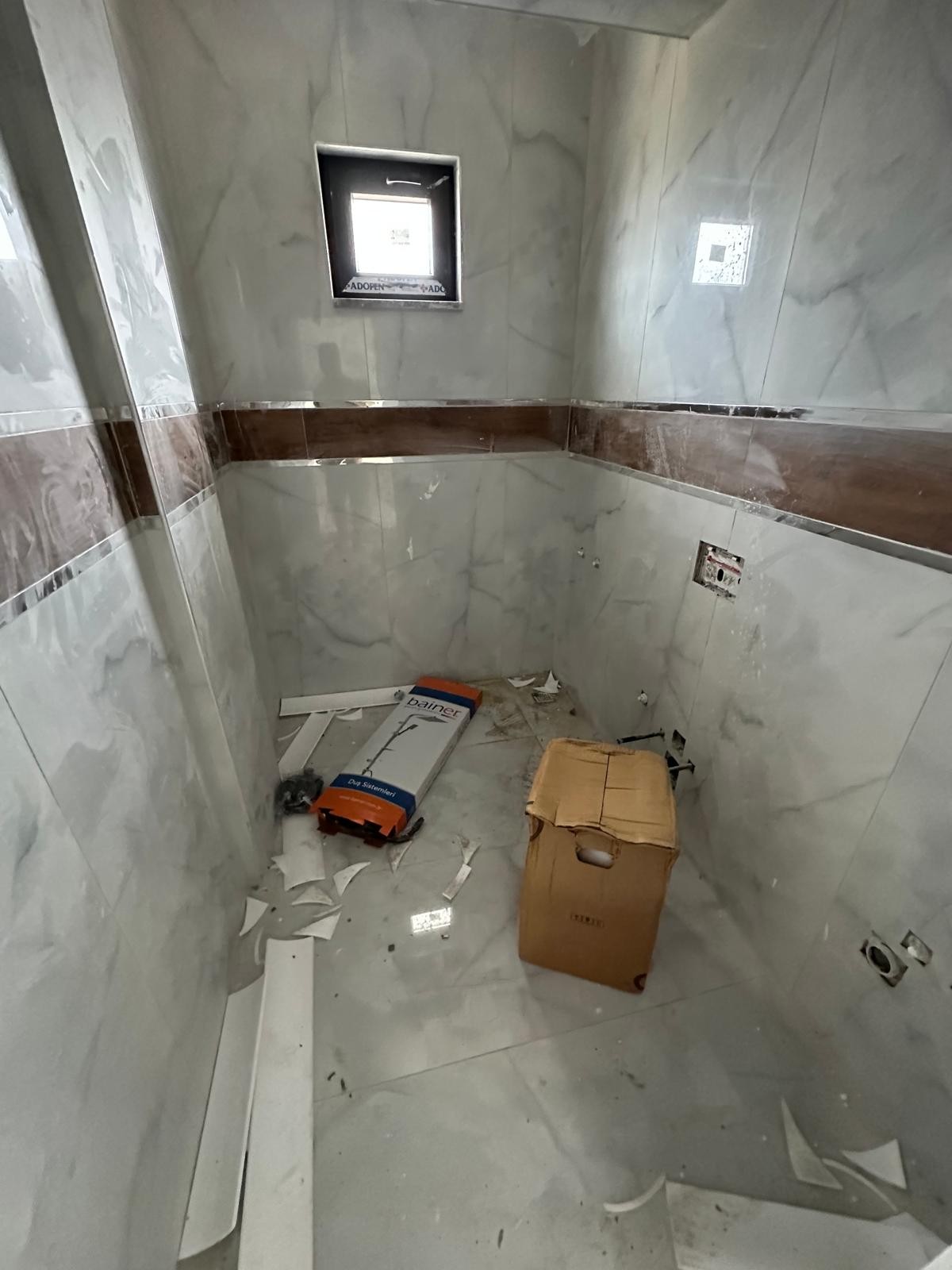 PLAJA 150METRE, MERKEZ PLAJ, KOMPLE GRANİT ZEMİN, EBEVEYN BANYO 3+1 TRİPLEKS VİLLA! KOCAALİ YALI MH