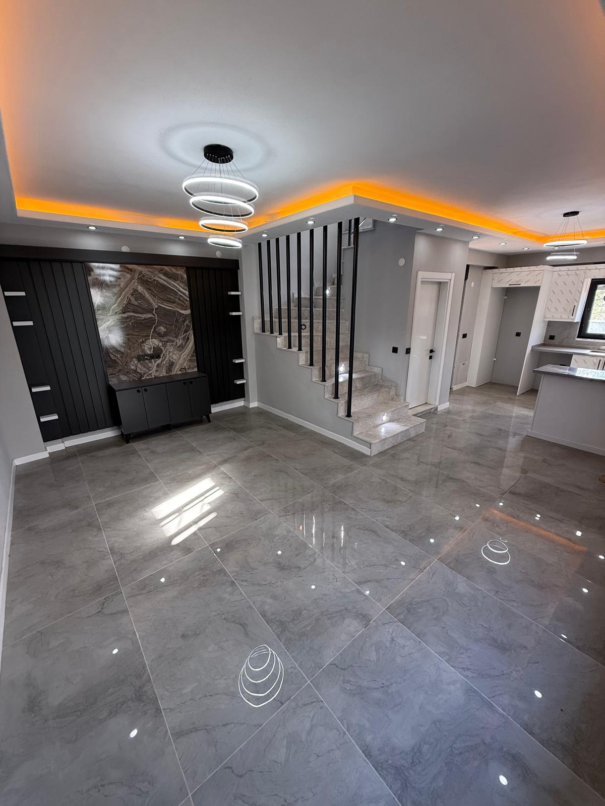 HAVUZLU, AYRI MUTFAK KONSEPT, MÜSTAKİL GİRİŞ-BAHÇE, EBEVEYN BANYOLU 4+1 TRİPLEKS VİLLA! KOCAALİ ALANDERE MH