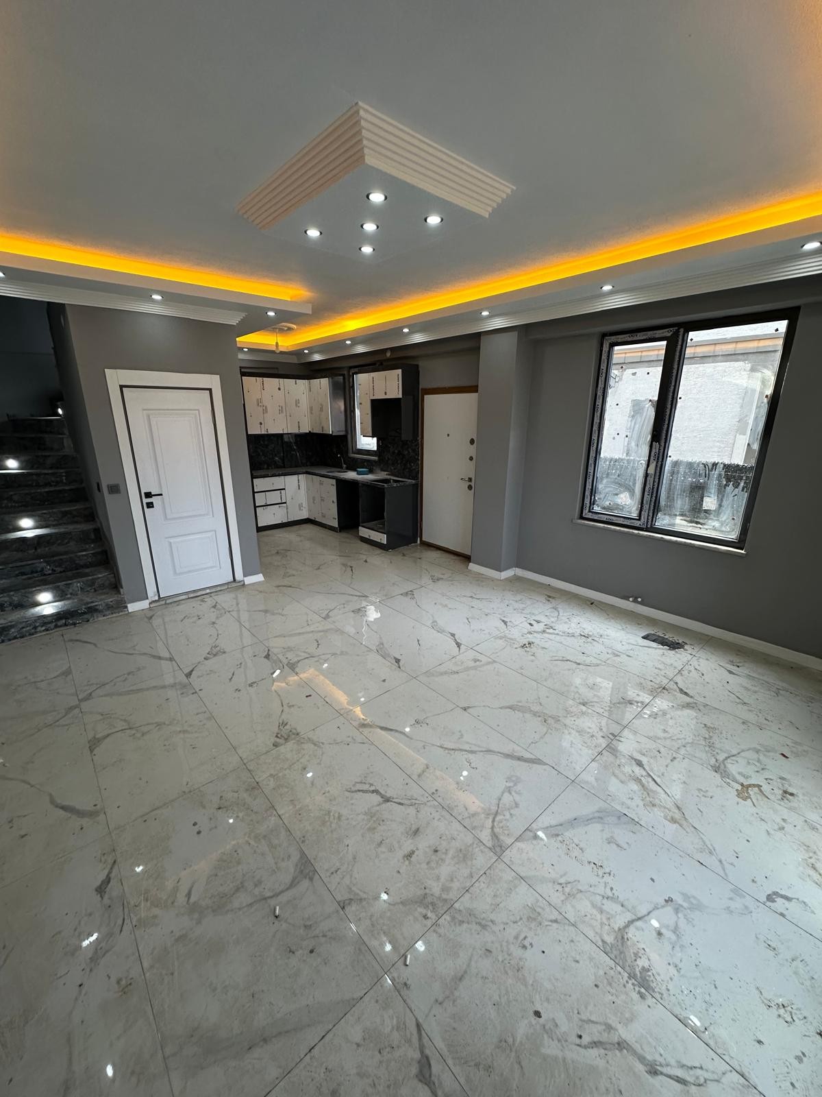 EBEVEYN BANYOLU, VERANDALI, MÜSTAKİL GİRİŞ-BAHÇE, KOMBİ(PETEK), 3+1 TRİPLEKS VİLLA! KOCAALİ YAYLA MH