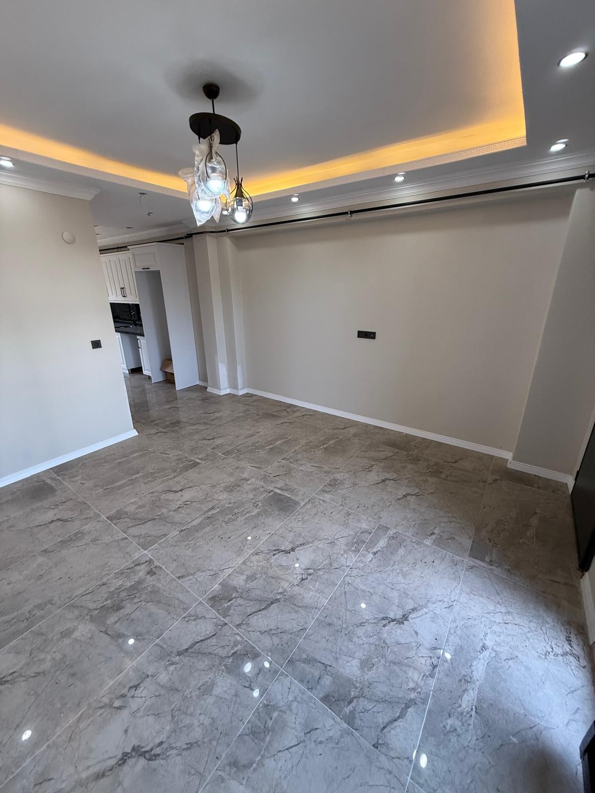 PLAJA 300METRE, YERDEN ISITMA, GENİŞ BİNA ALANLI, ÇİFT BAHÇE 4+1 TRİPLEKS VİLLA! KOCAALİ ALANDERE MH