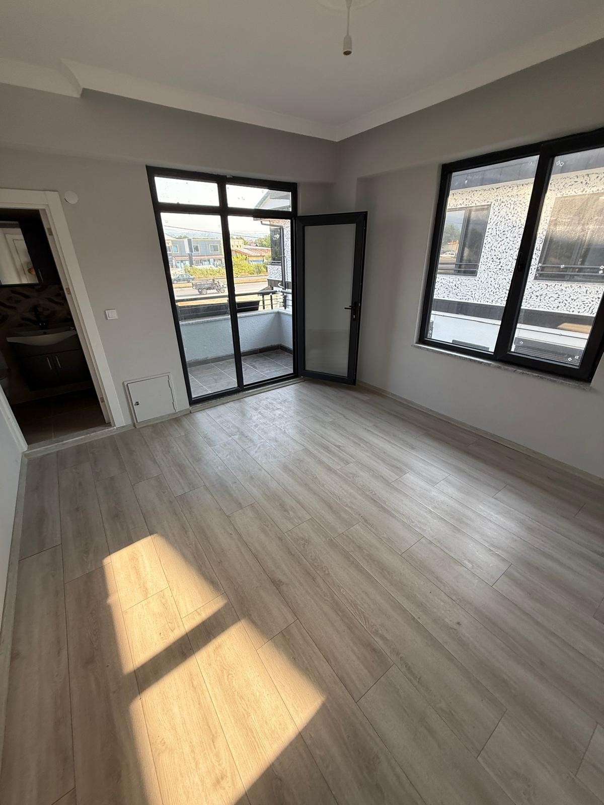 HAVUZLU, ULTRA BÜYÜK BAHÇE, MERKEZ PLAJ, EBEVEYN BANYOLU 4+1 TRİPLEKS VİLLA! KOCAALİ YAYLA MH