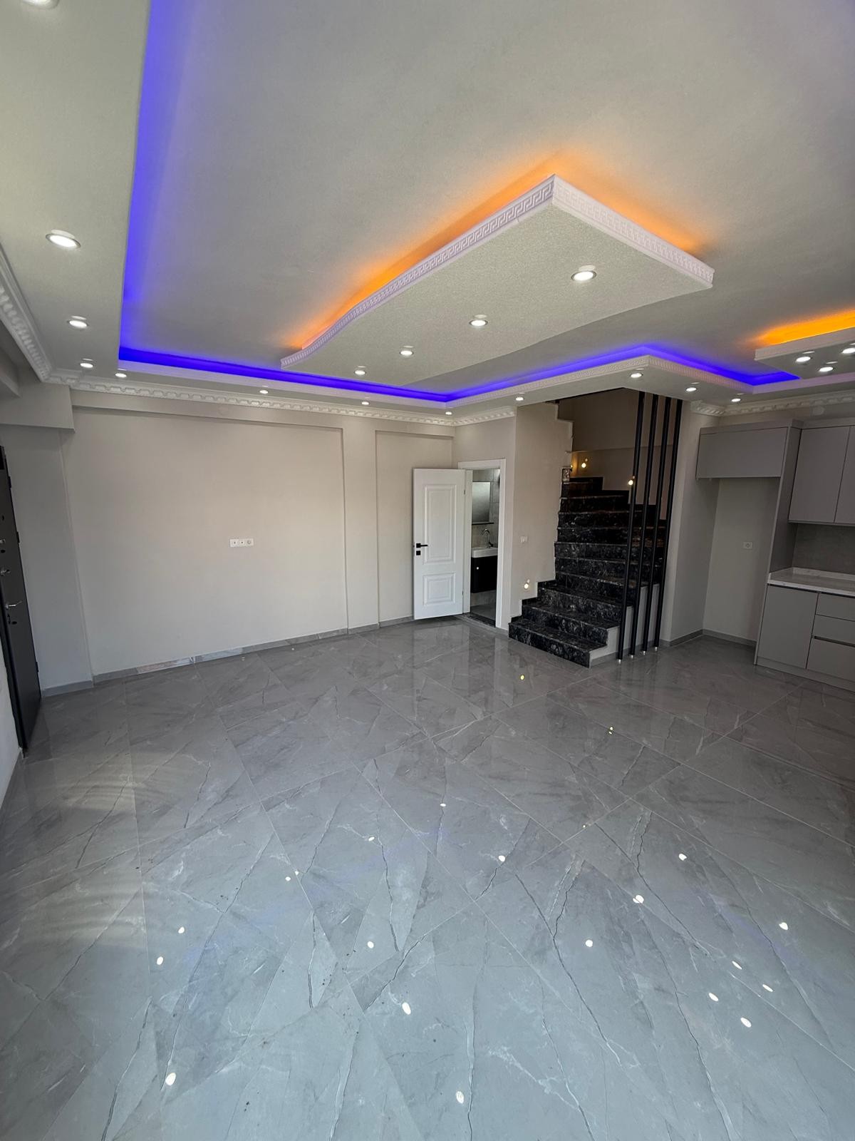 KAPANMAZ DENİZ MANZARALI, PLAJA 30METRE, ALAÇATI TAŞ KONSEPT, ÖN CEPHE, HAVUZLU 4+1 TRİPLEKS VİLLA! KOCAALİ ALANDERE MH