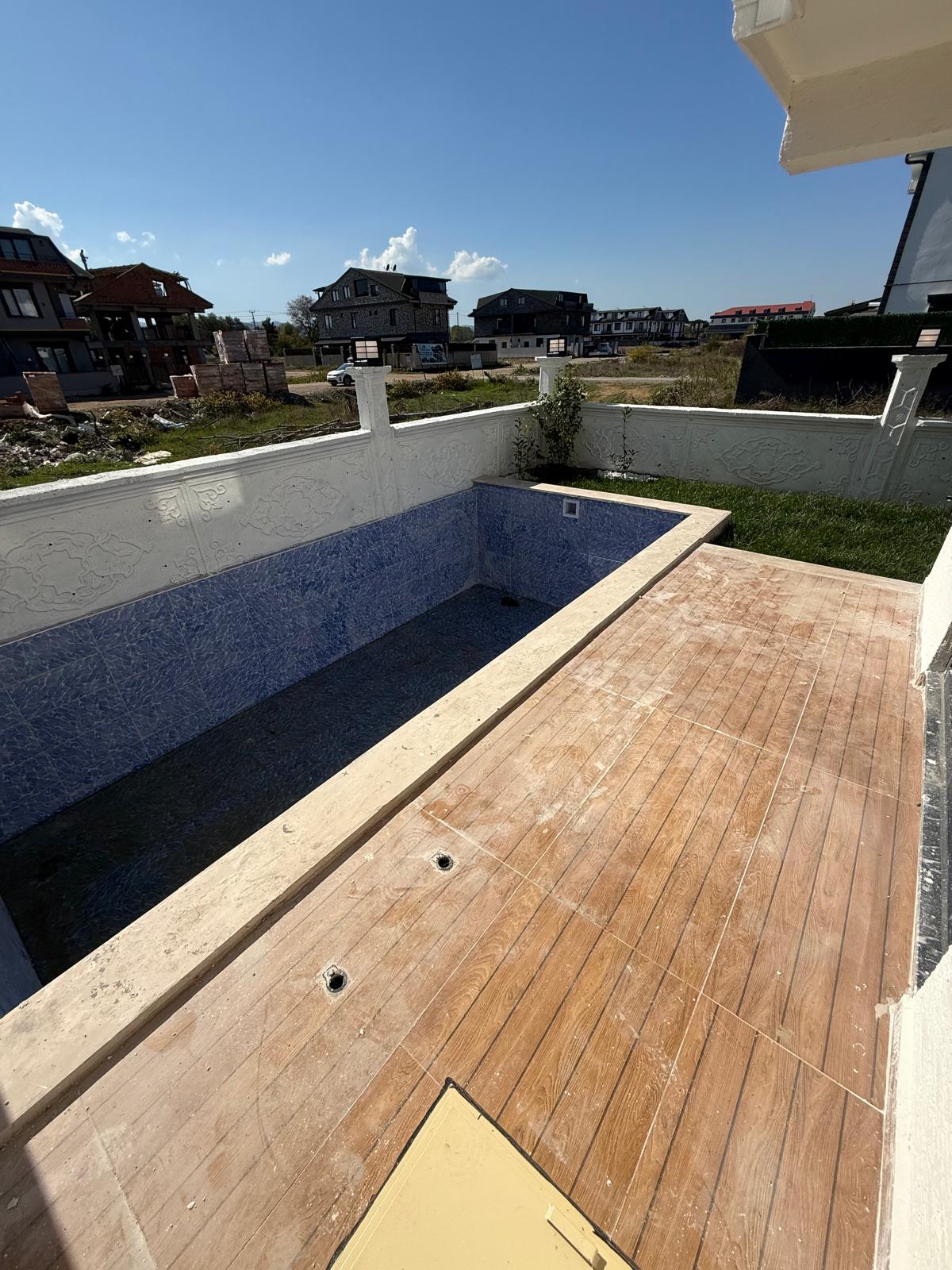 MERKEZ PLAJ, ÖN-ARKA CEPHE SEÇENEKLİ-ARKA, ALAÇATI TAŞ KONSEPT 4+1 TRİPLEKS VİLLA! KOCAALİ YAYLA MH