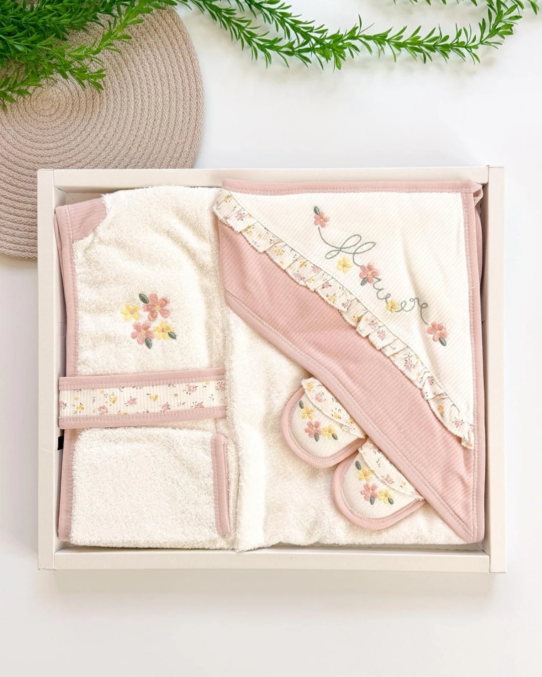 Flower Kız Bebek 4 Parça Havlu Bornoz Seti - Pudra