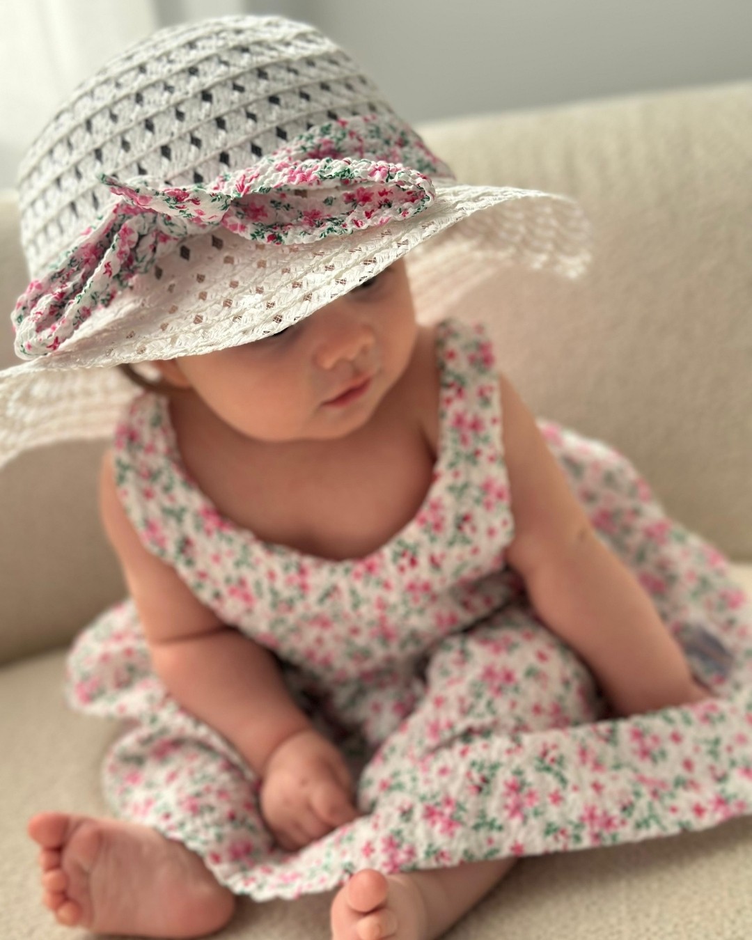Hasır Şapkalı Kız Bebek Elbisesi ELB04
