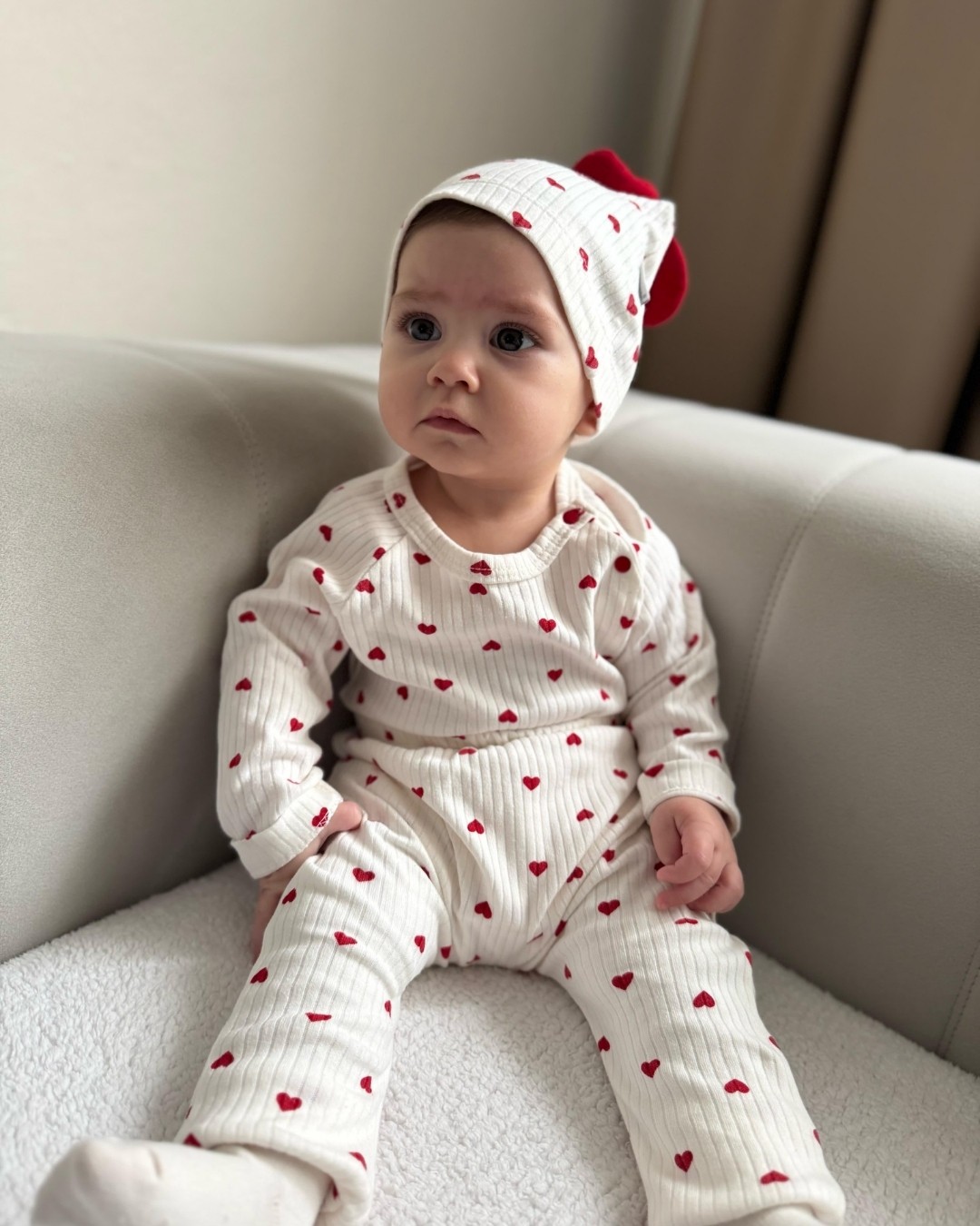 Kalpli Şapkalı 3 Parça Kız Bebek Takımı AÜ97