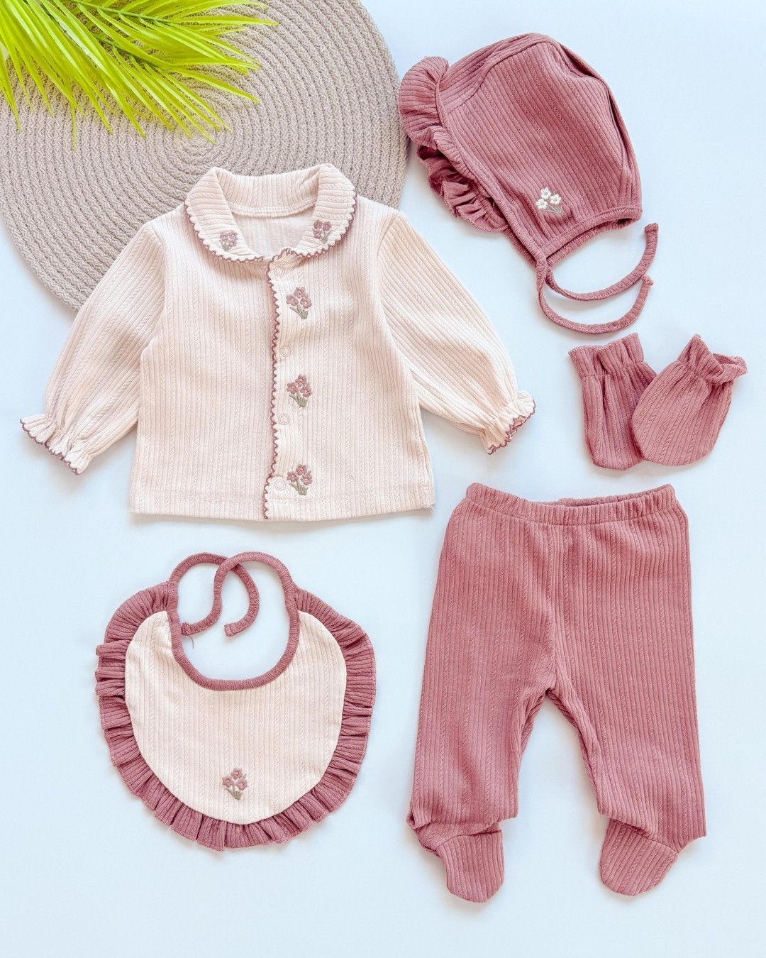 Soft Çiçek Nakışlı 5 Parça Kız Bebek Hastane Çıkış Seti HS32