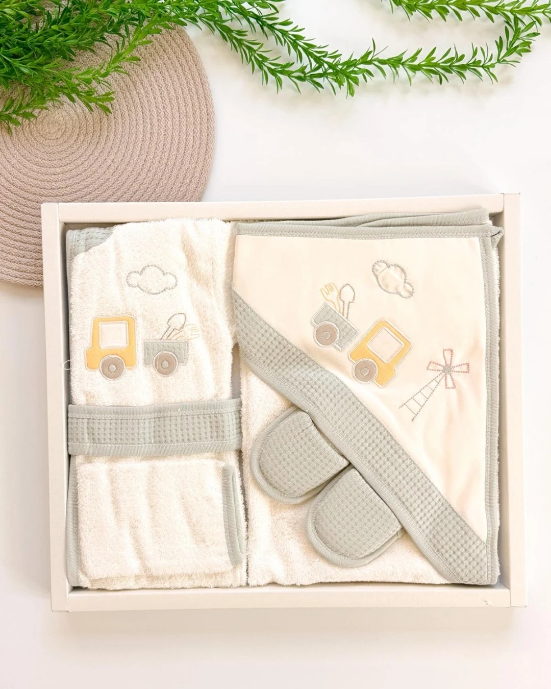 Farm Erkek Bebek 4 Parça Havlu Bornoz Seti - Yeşil