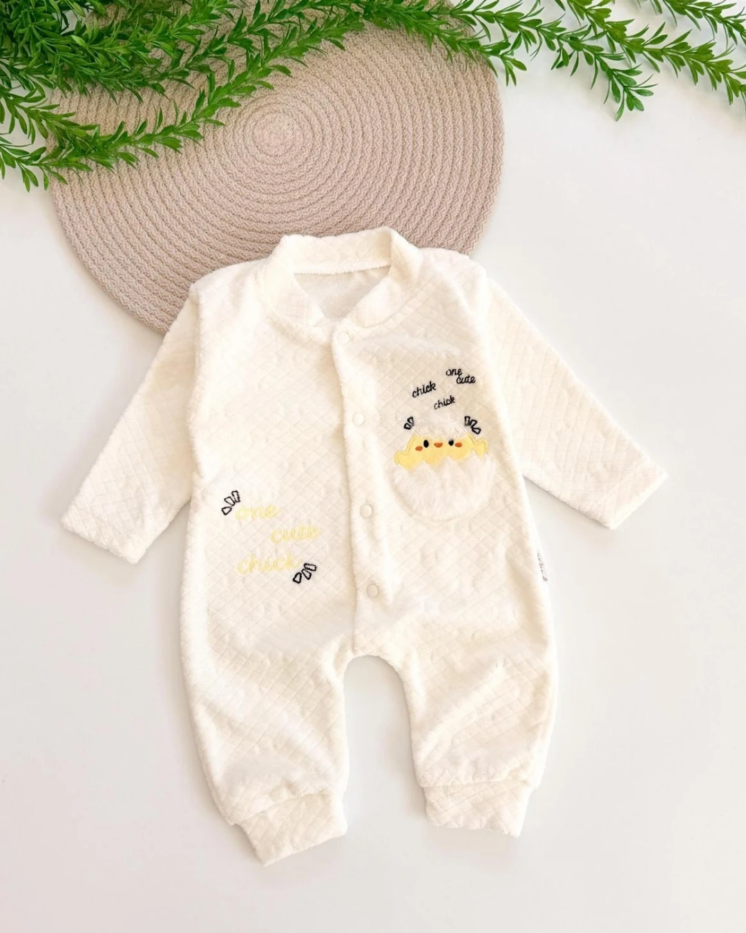 Civciv Desenli Kadife Bebek Tulumu TLM273 - Beyaz