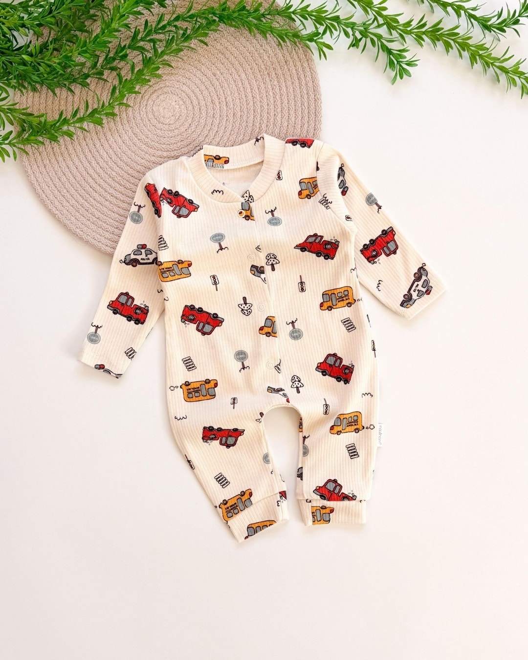 Araba Desenli Fitilli Bebek Tulumu - Bej