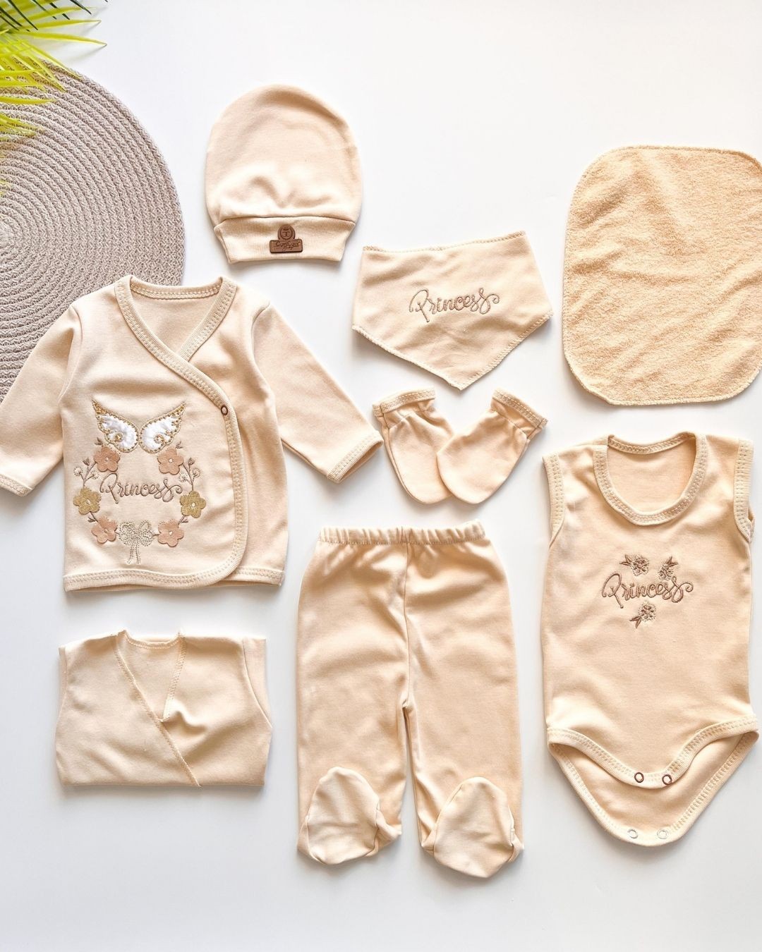 Organik 8 Parça Princess Baskılı Kız Bebek Hastane Çıkış Seti HS07