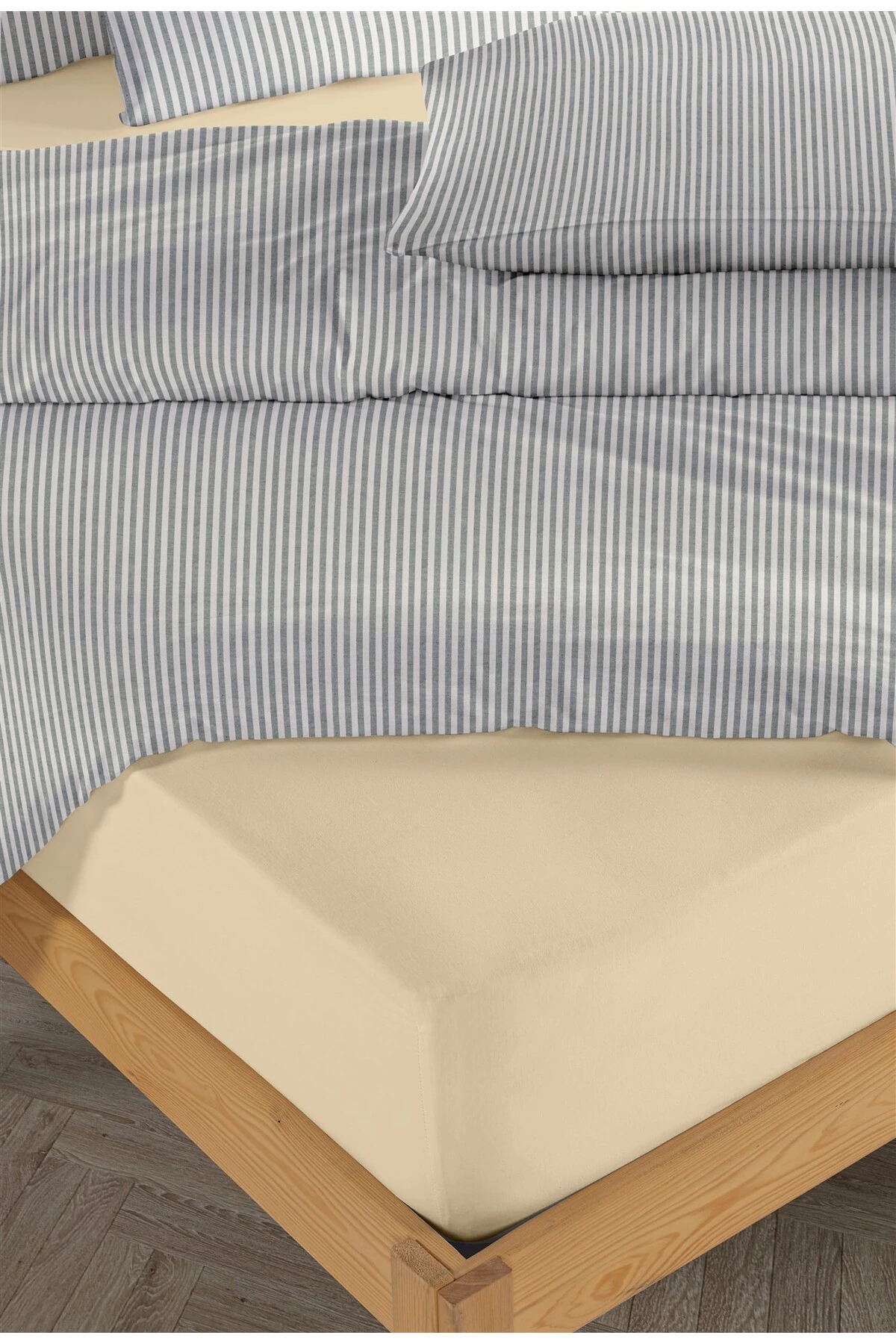 Mira %100 Pamuk Ranforce Yezra Ipliği Boyalı Nevresim Takımı Çift Kişilik - 200x220 Cm - Koyu Gri̇