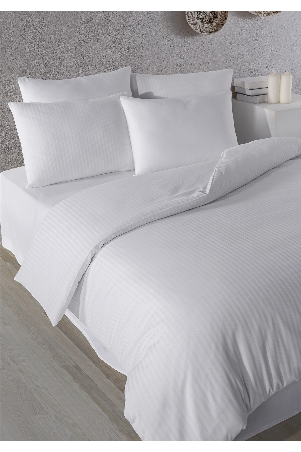%100 Pamuk Saten Dik Çizgi Volansız Çift Kişilik Nevresim Takımı Beyaz 200x220 cm