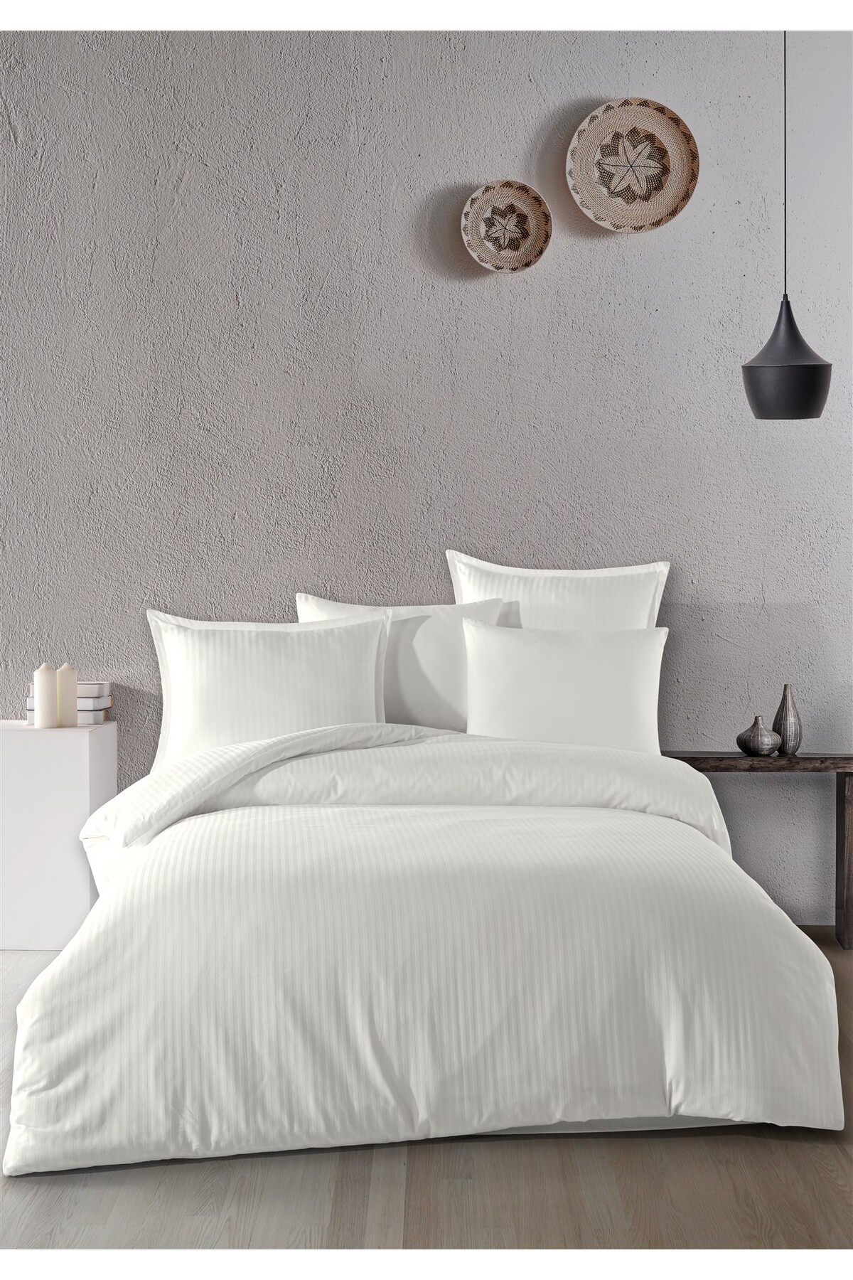 %100 Pamuk Saten Dik Çizgi Volanlı Çift Kişilik Nevresim Takımı  200x220 cm