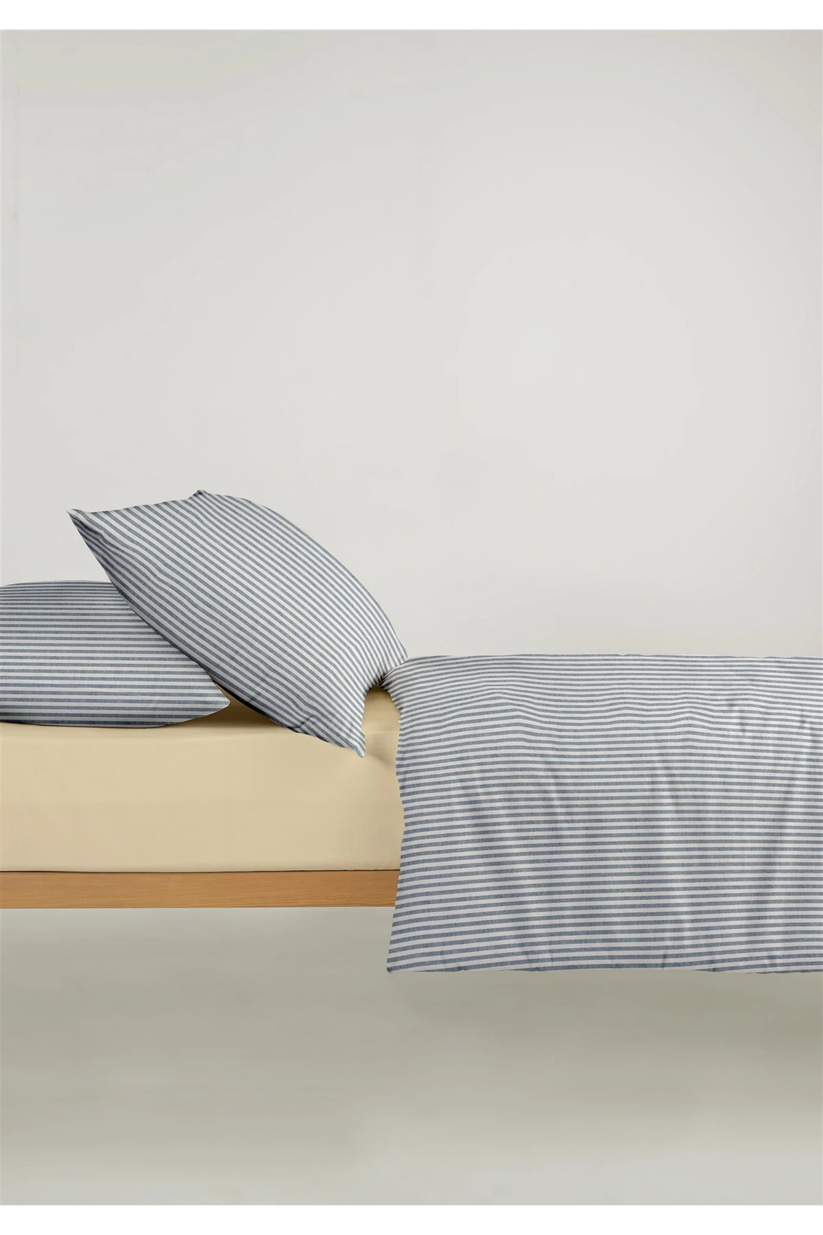 Mira %100 Pamuk Ranforce Yezra Ipliği Boyalı Nevresim Takımı Çift Kişilik - 200x220 Cm - Laci̇vert