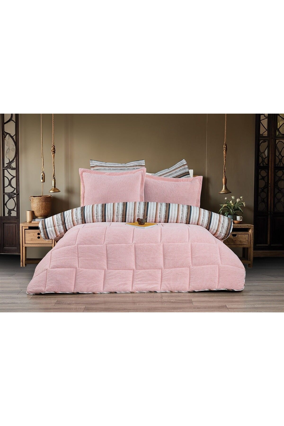 Açik Pembe