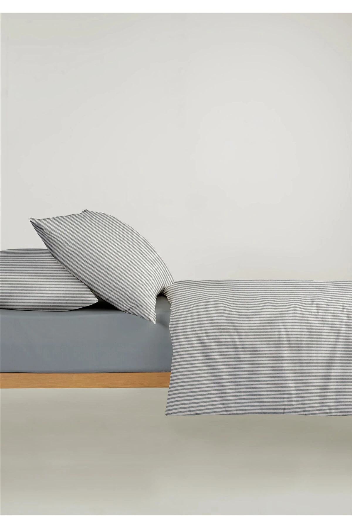 Striped %100 Pamuk Ranforce Yezra Ipliği Boyalı Nevresim Takımı Çift Kişilik - 200x220 Cm - Koyu Gri̇