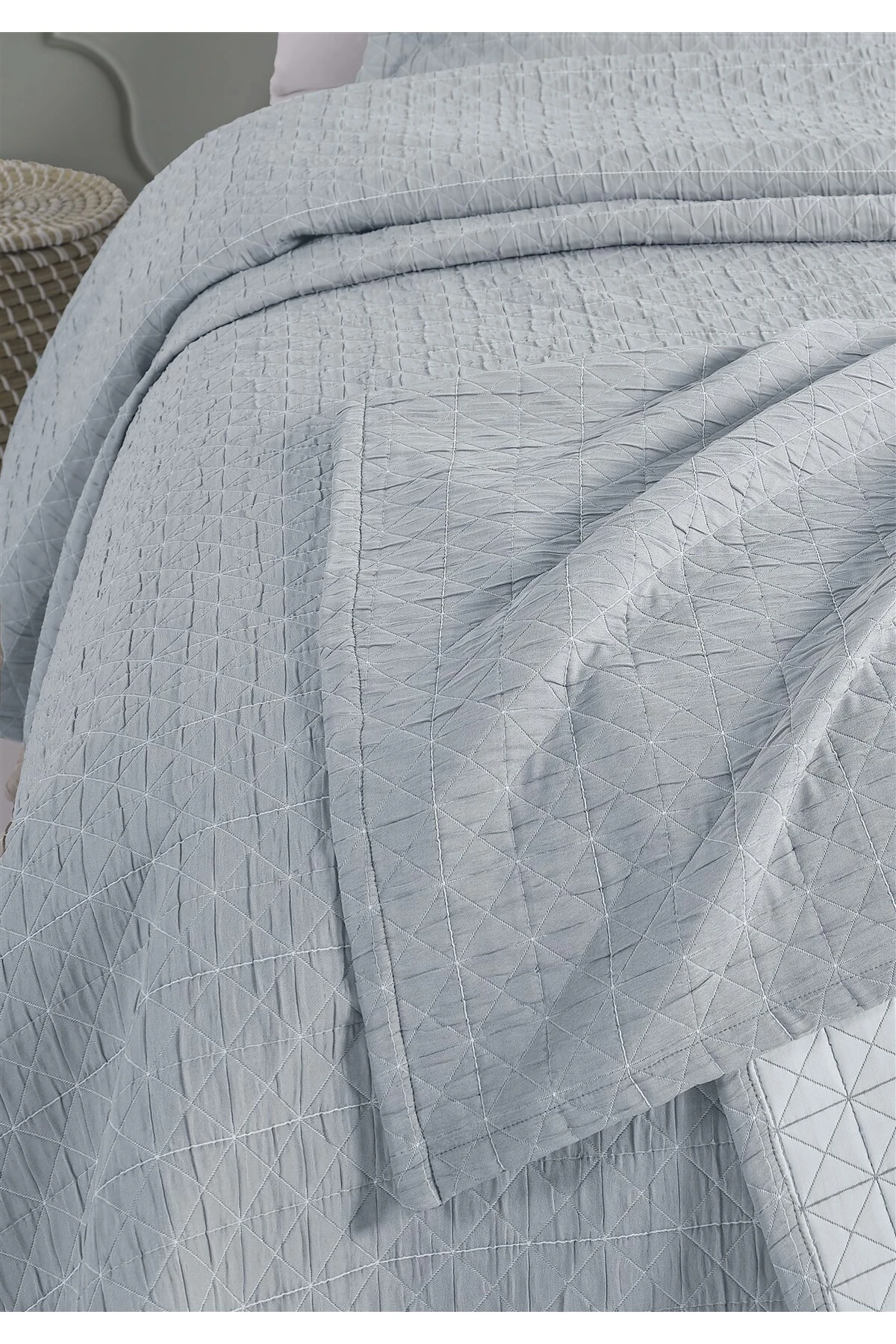 Dolgulu Jakarlı Yatak Örtüsü Seti Çift Kişilik Bej 230x240 cm - eci̇pse i̇ndi̇go