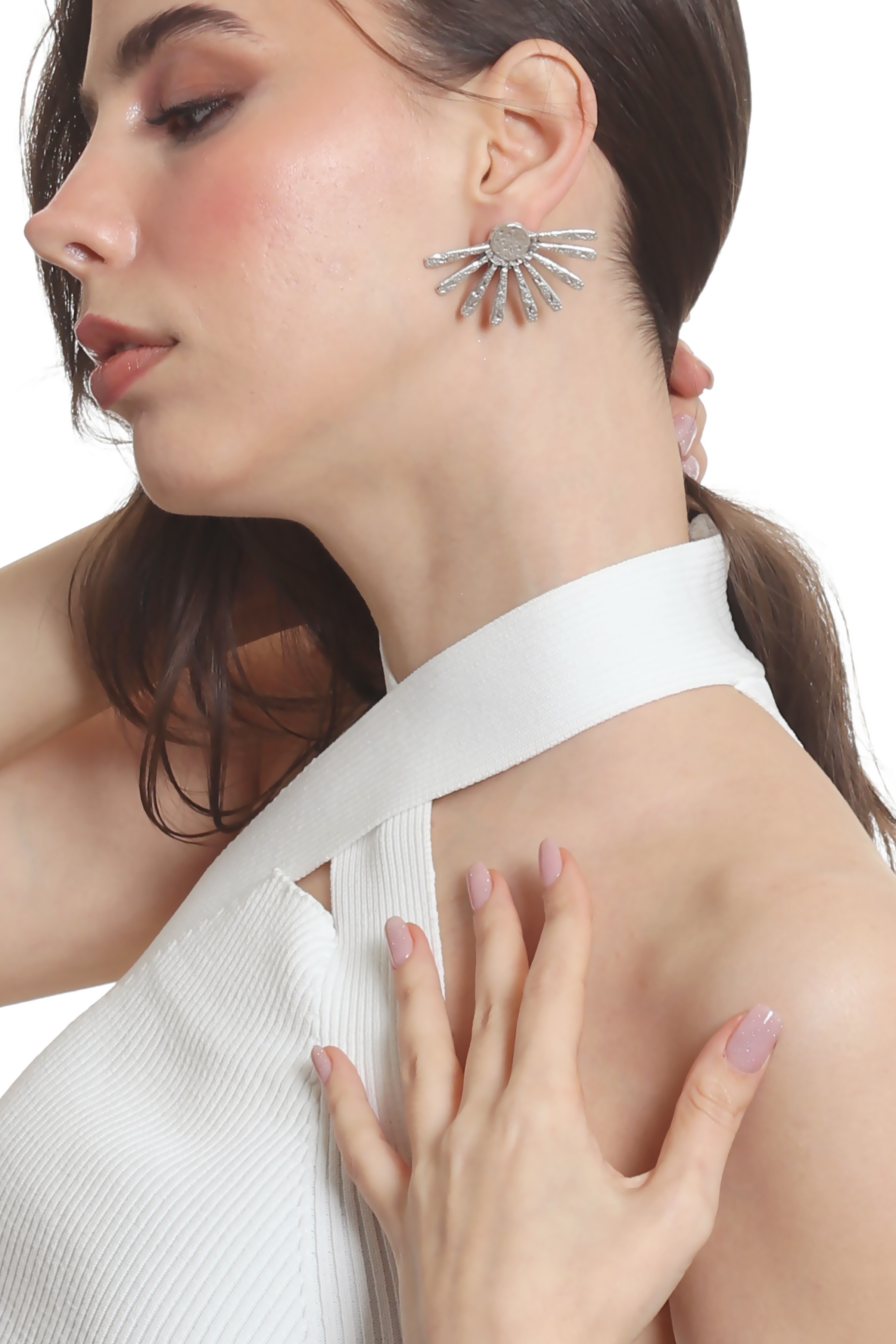 Labalaba Kadın Antik Gümüş Kaplama Çivili Model Güneş Formlu Küpe