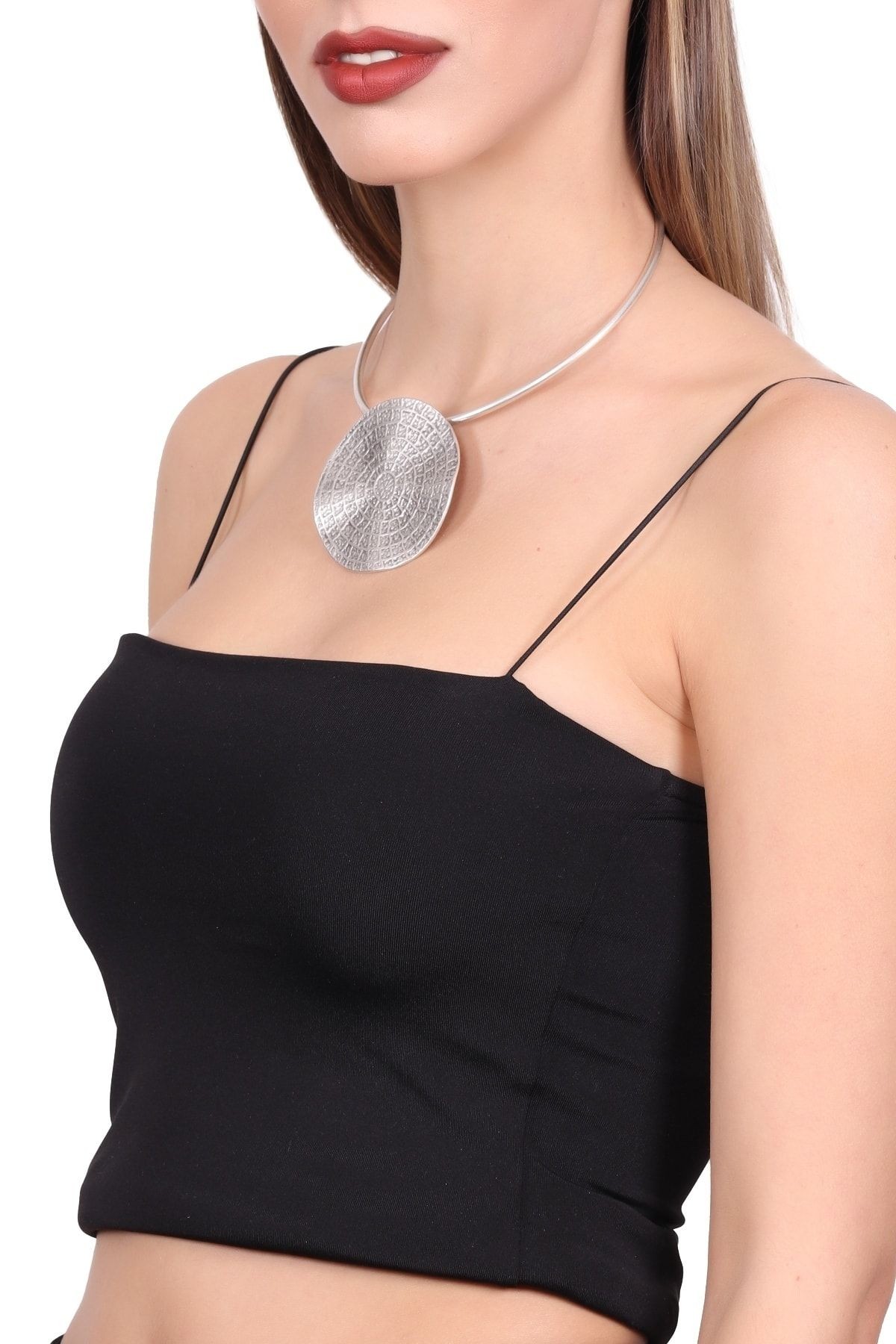 Kadın Antik Gümüş Kaplama Baskılı Bohem Uçlu Choker