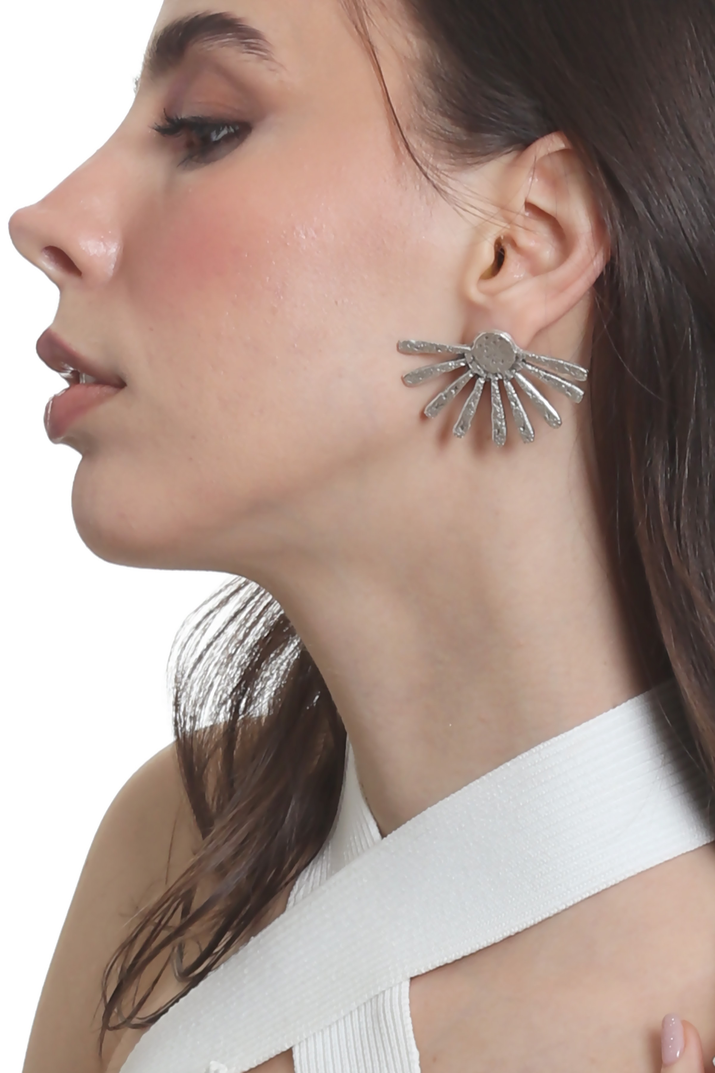 Labalaba Kadın Antik Gümüş Kaplama Çivili Model Güneş Formlu Küpe