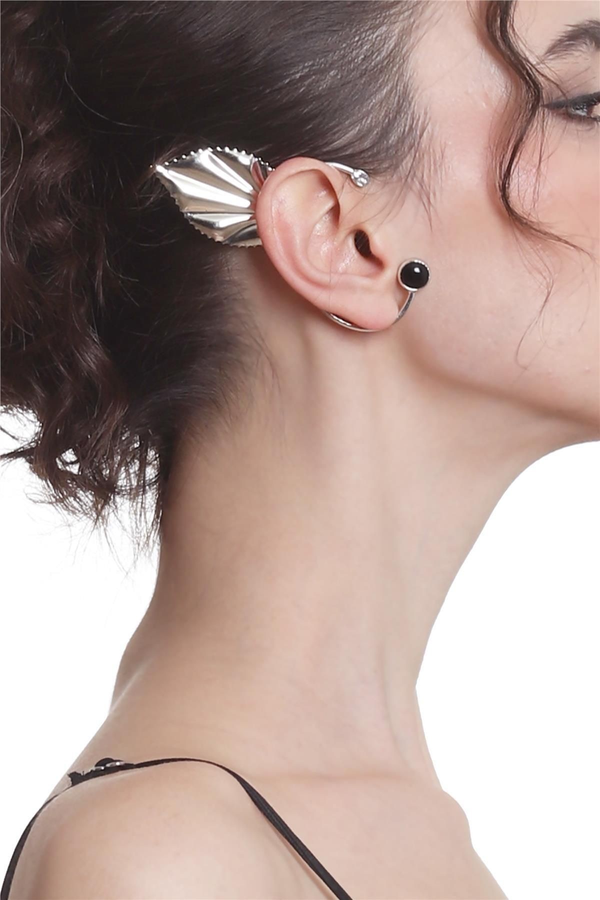 Kadın Gümüş Renk Lak Kaplama Taşlı Yaprak Stilizesi Sağ Kulak Earcuff & Kıkırdak Küpe