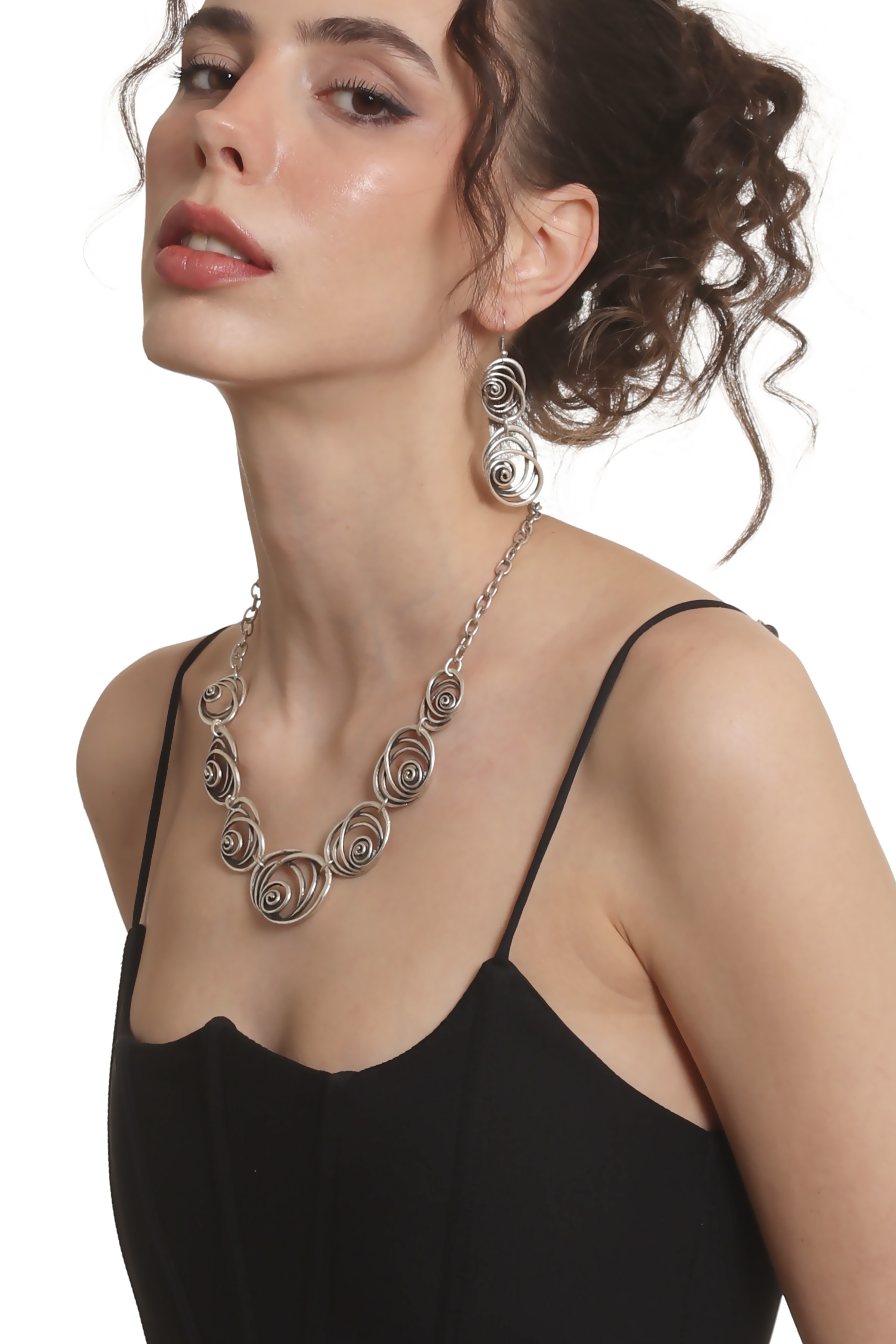 Labalaba Kadın Antik Gümüş Kaplama Sallantılı Model Gül Formlu Küpe & Kolye Seti