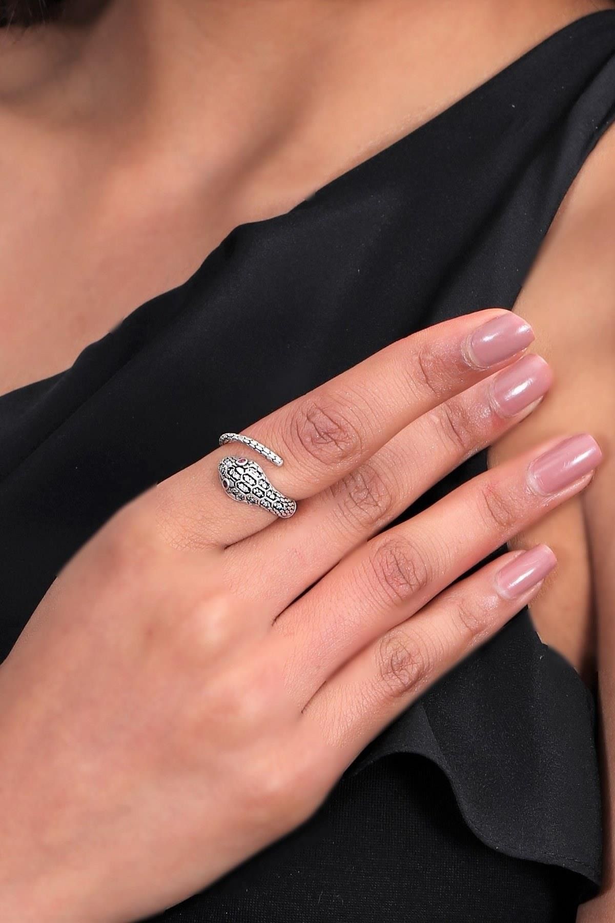 Kadın Altın Renk Kaplama Ayarlanabilir Dolama Model Zirkon Taş Detaylı Yılan Yüzük