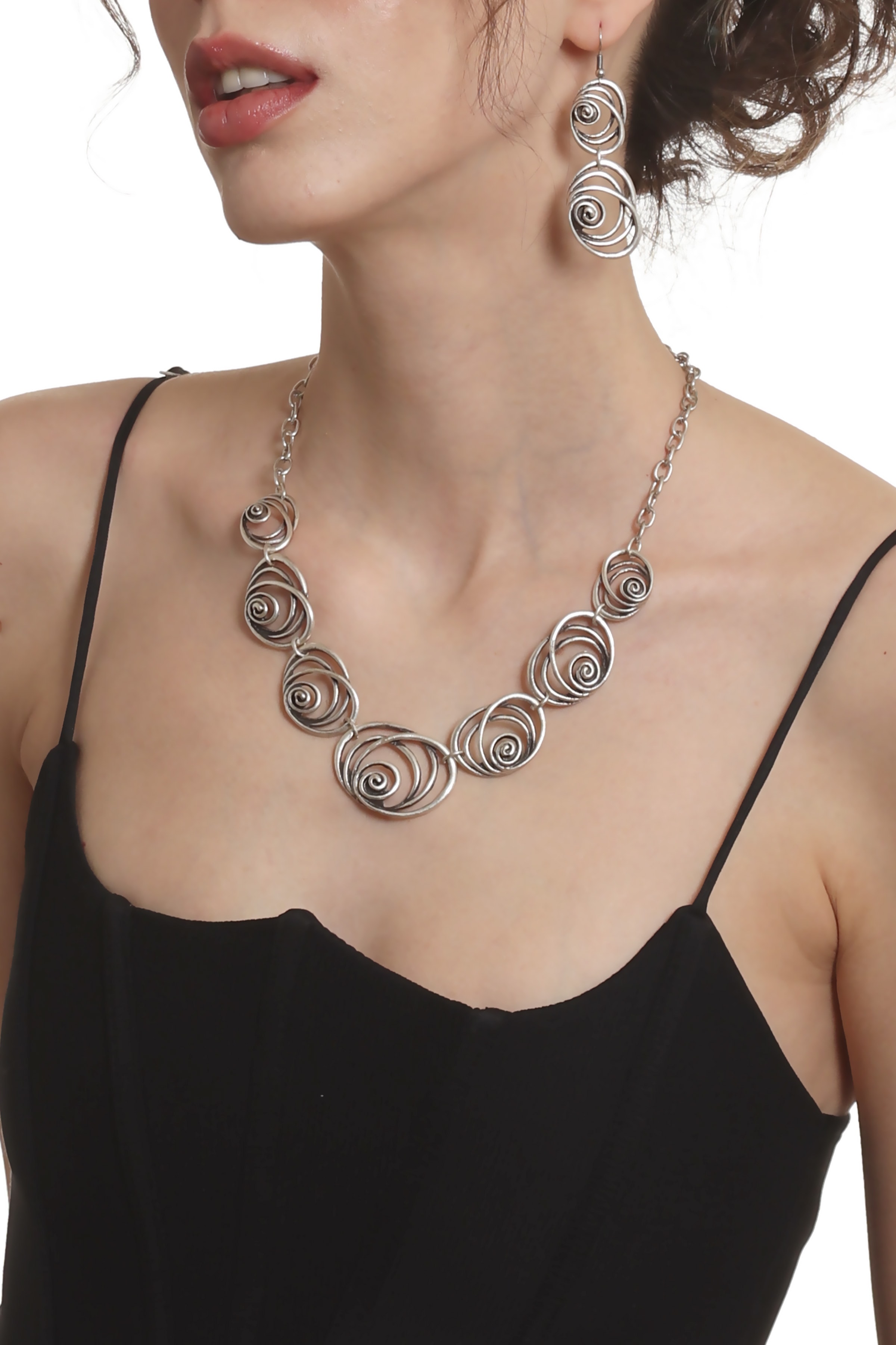 Labalaba Kadın Antik Gümüş Kaplama Sallantılı Model Gül Formlu Küpe & Kolye Seti