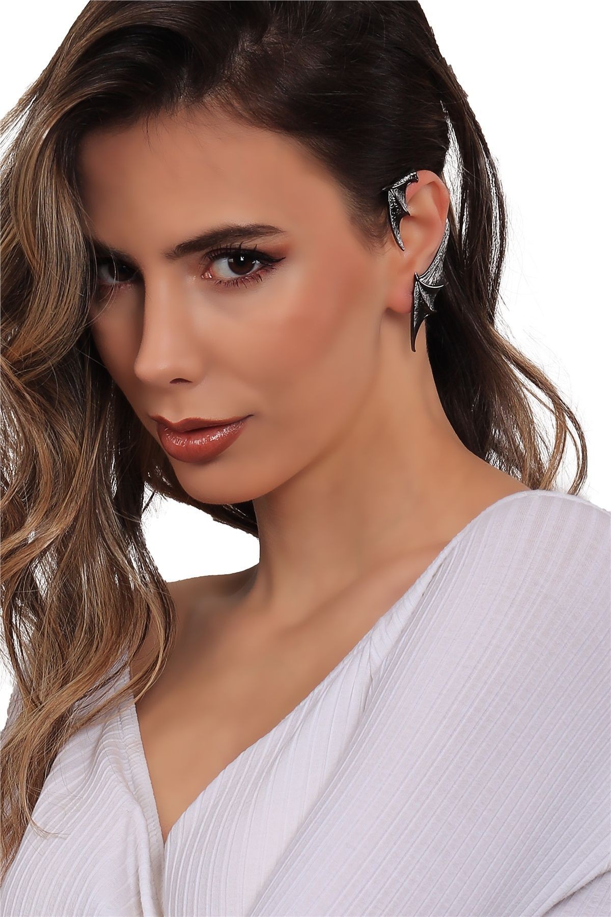 Kadın Antrasit Lak Kaplama Çivili Model Ear Cuff Sağ Kulak Yarasa Küpe