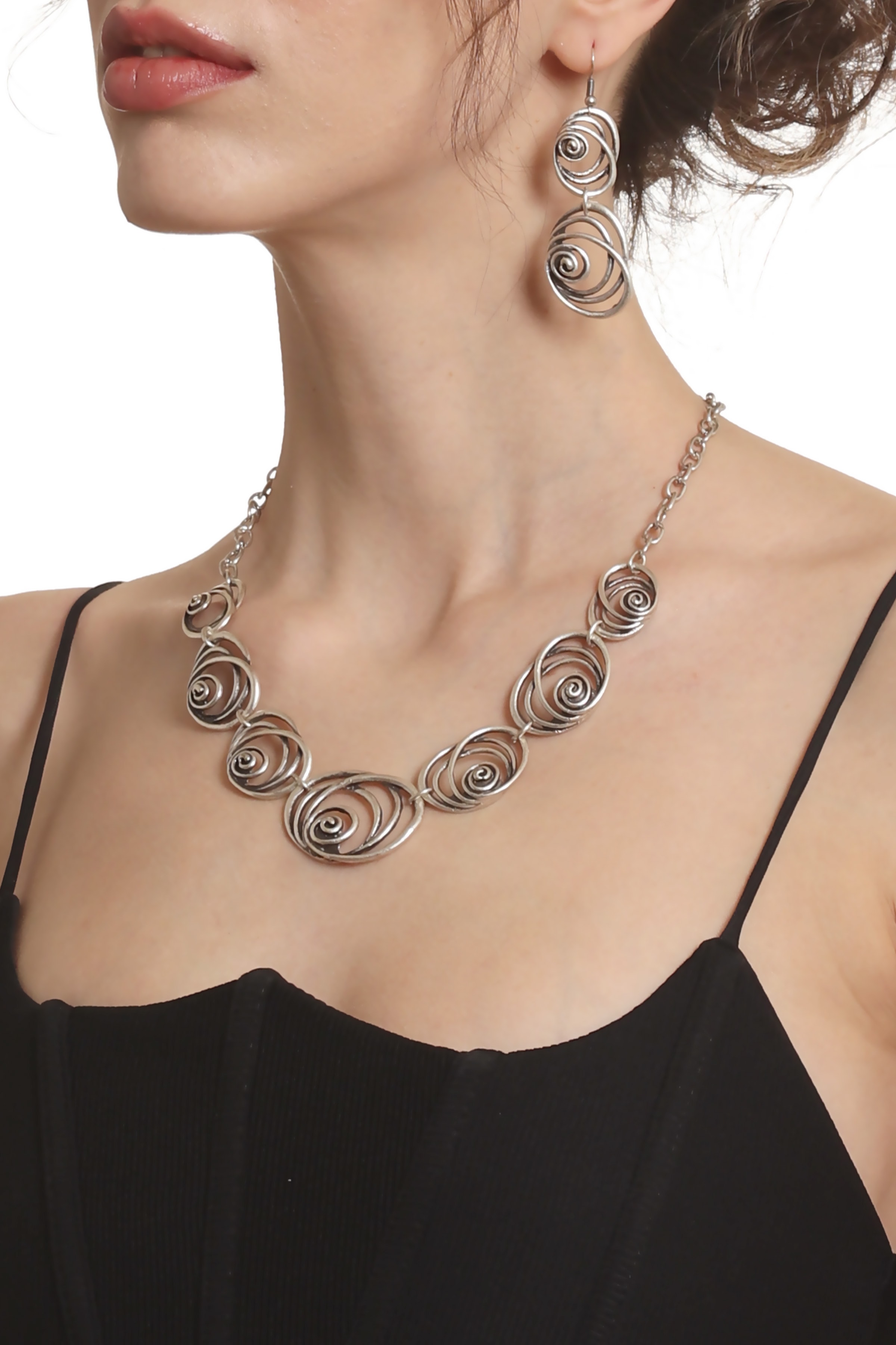 Labalaba Kadın Antik Gümüş Kaplama Sallantılı Model Gül Formlu Küpe & Kolye Seti