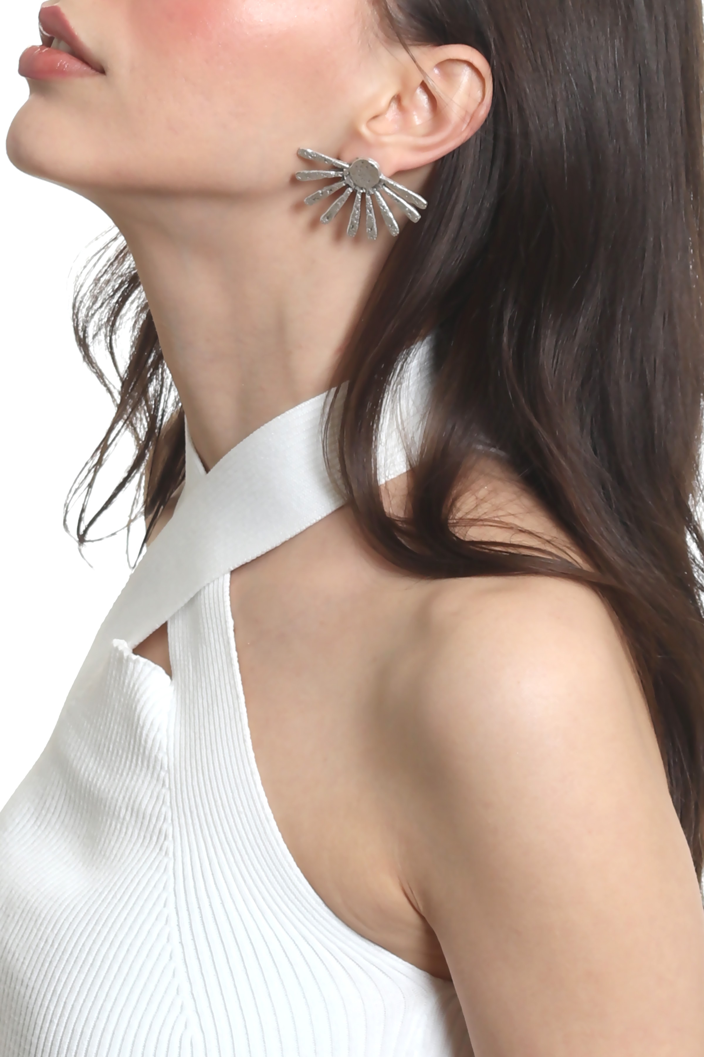 Labalaba Kadın Antik Gümüş Kaplama Çivili Model Güneş Formlu Küpe