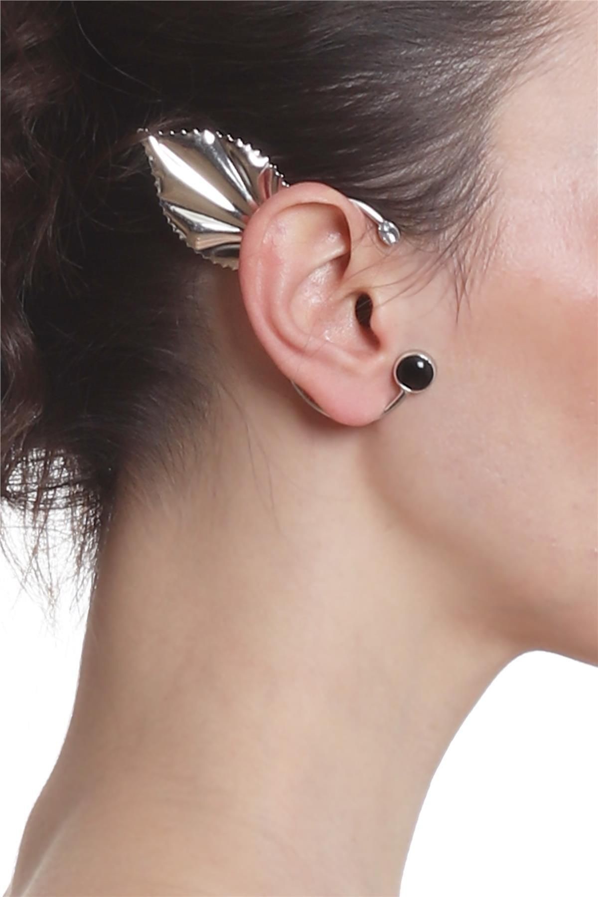 Kadın Gümüş Renk Lak Kaplama Taşlı Yaprak Stilizesi Sağ Kulak Earcuff & Kıkırdak Küpe