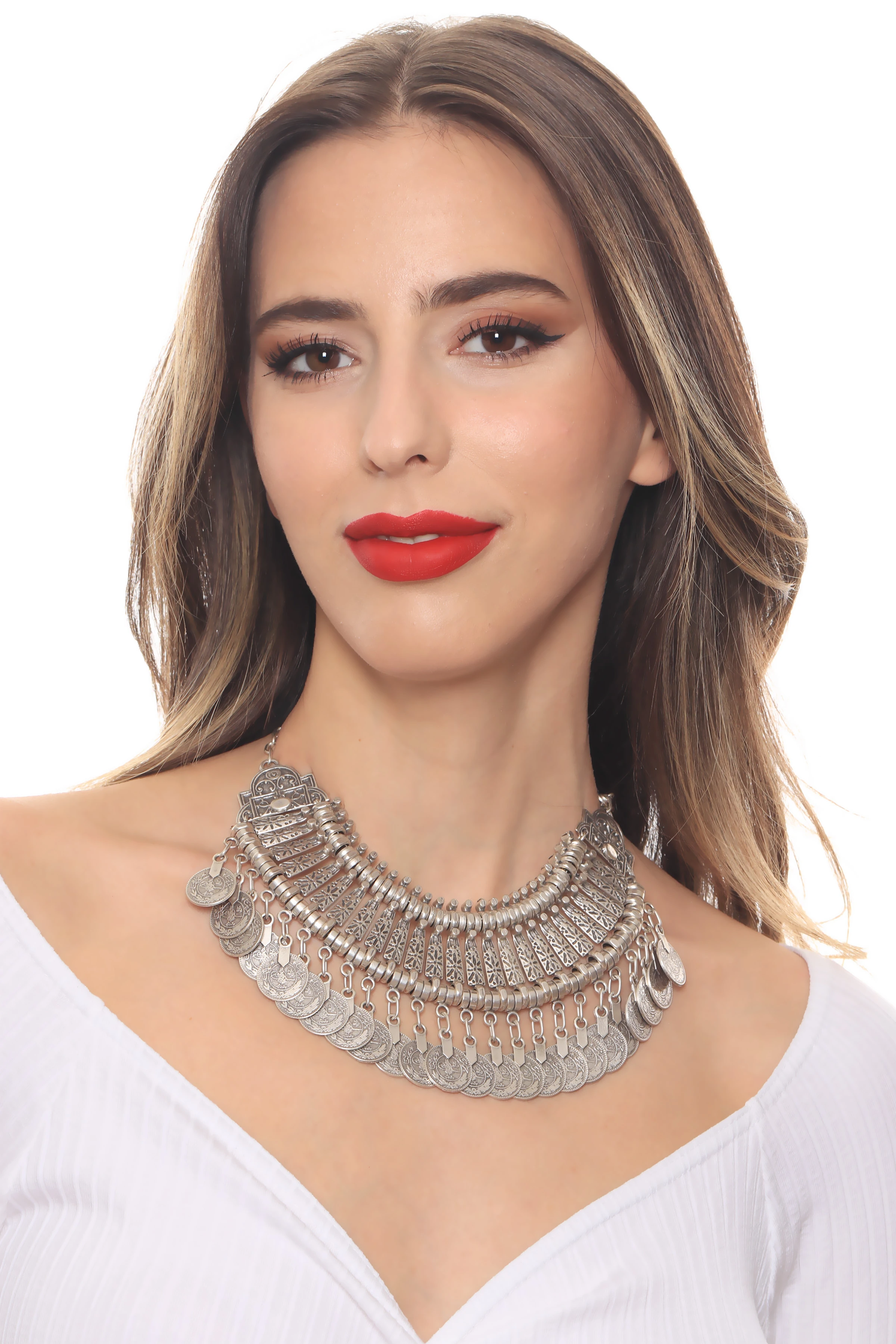 Labalaba Kadın Antik Gümüş Kaplama Tuğra Detaylı Bohem Kolye