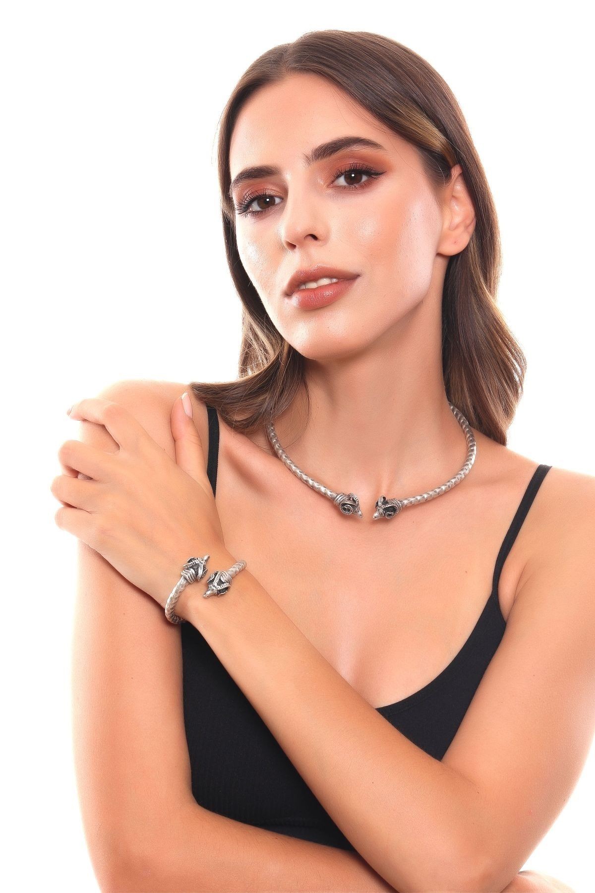 Kadın Antik Gümüş Kaplama Koçbaşı Uçlu Choker & Bileklik Set