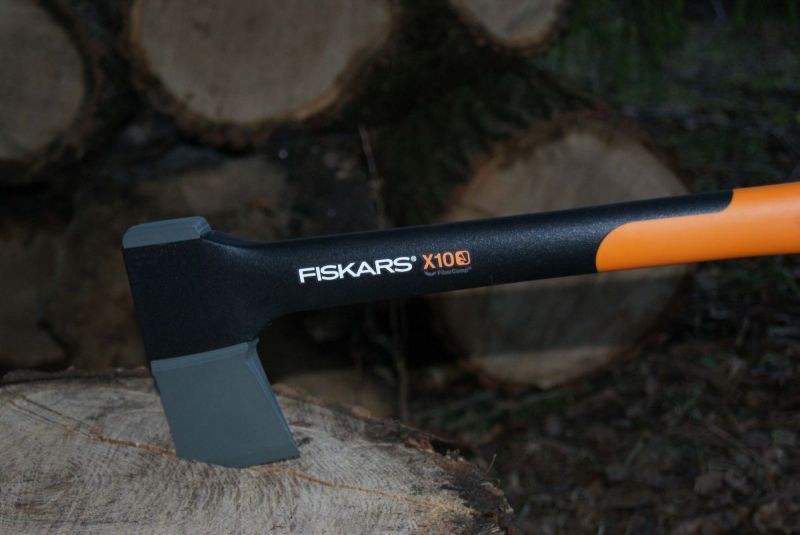 Fiskars Marangoz Baltası X10