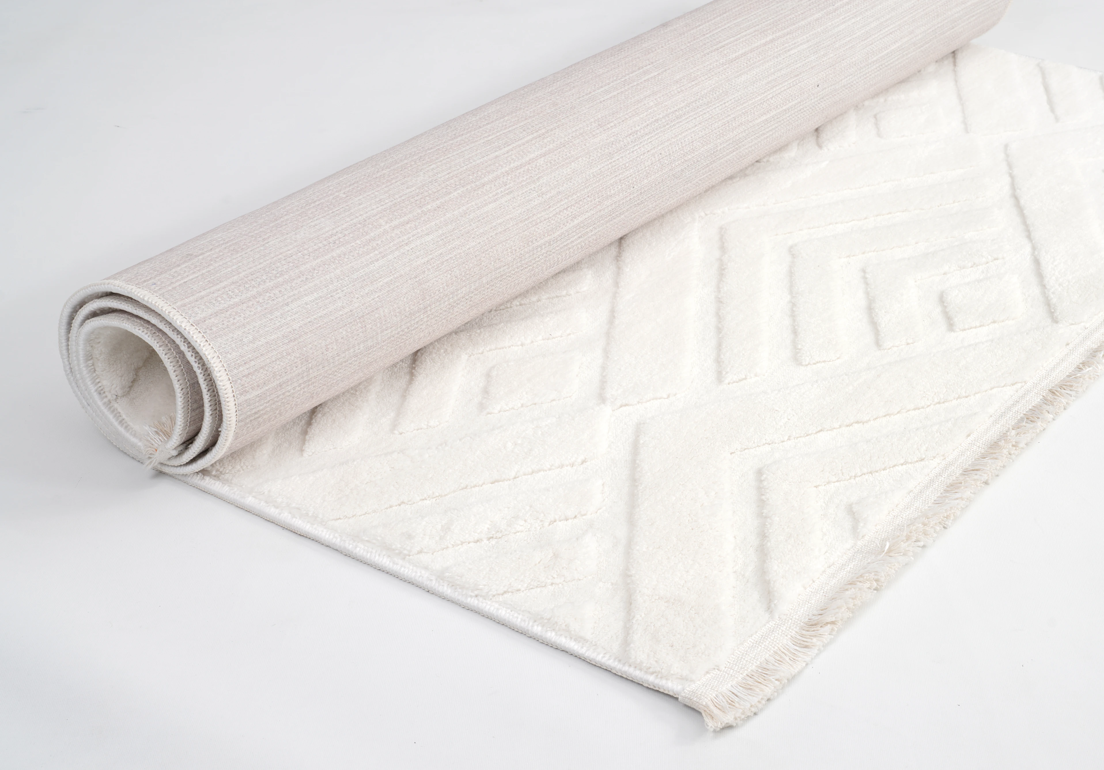 Line Beyaz Peluş Halı