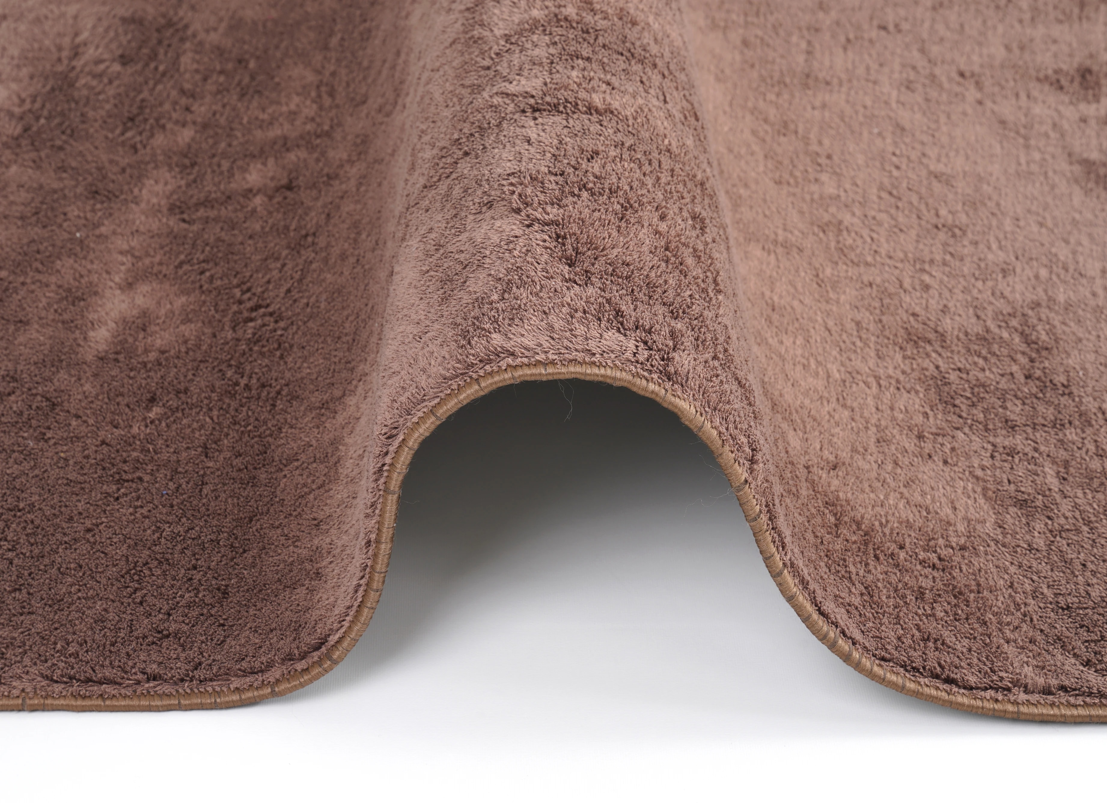 Luna Koyu Kahve Peluş Halı