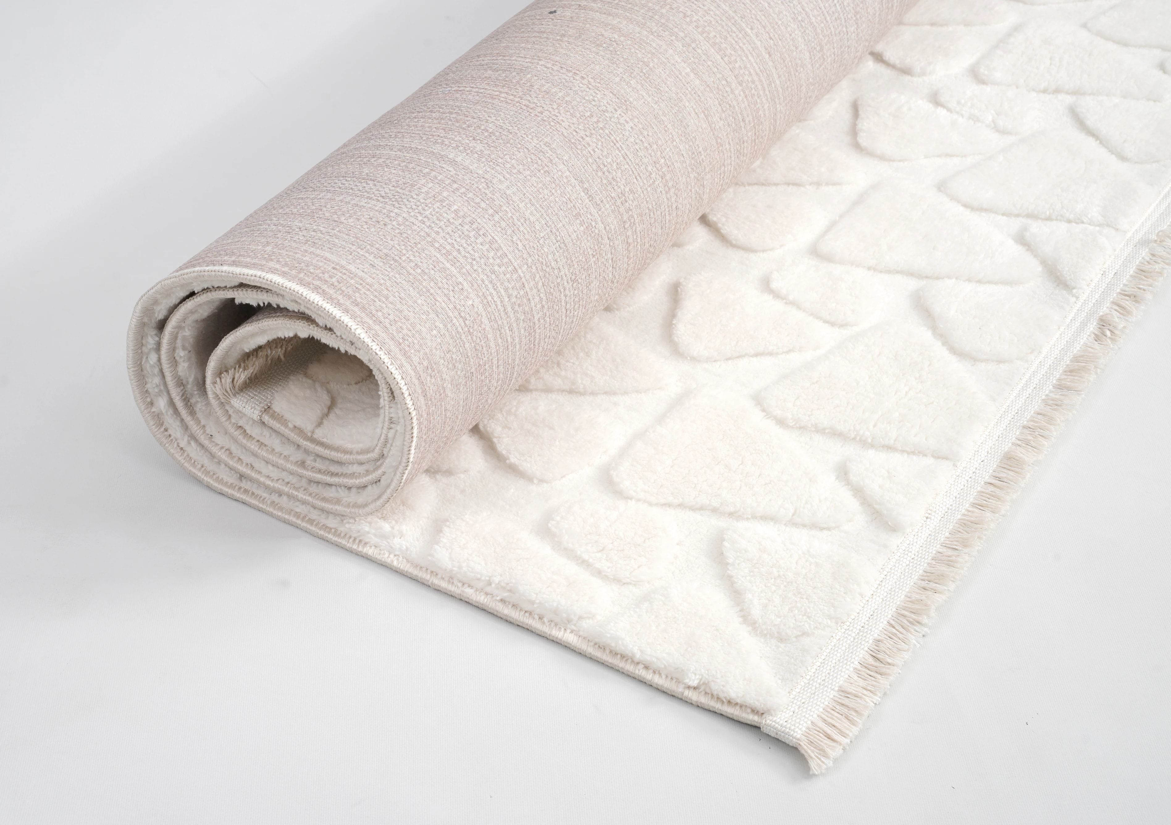 Tera Beyaz Peluş Halı