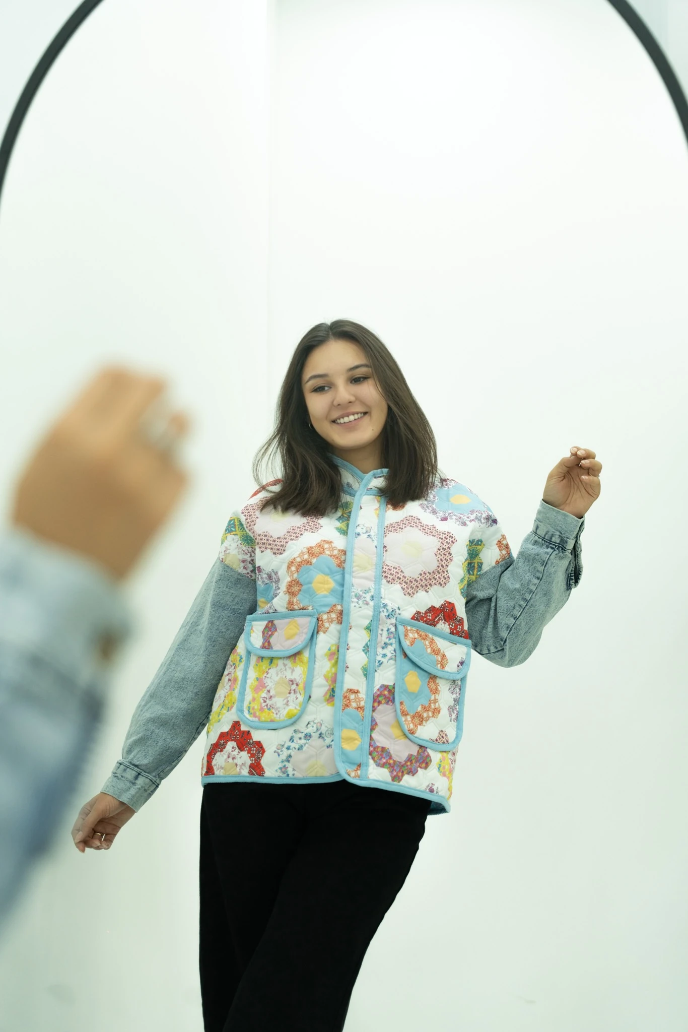 Kot Detaylı Desenli Kapitone Ceket