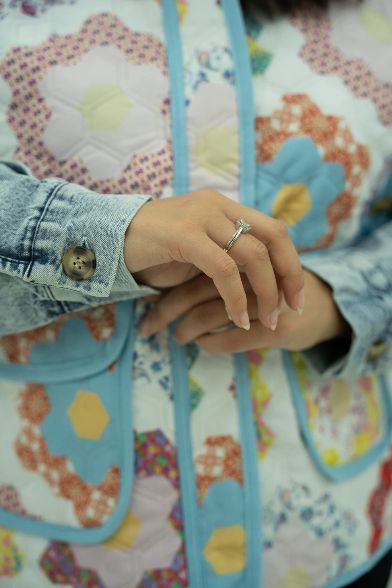 Kot Detaylı Desenli Kapitone Ceket