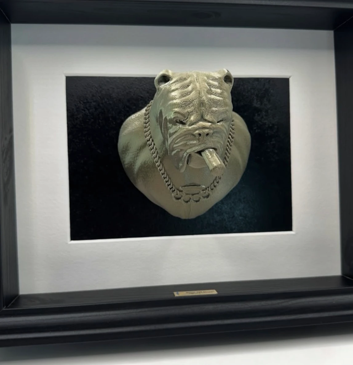 Boss In The Frame Bronze Edition