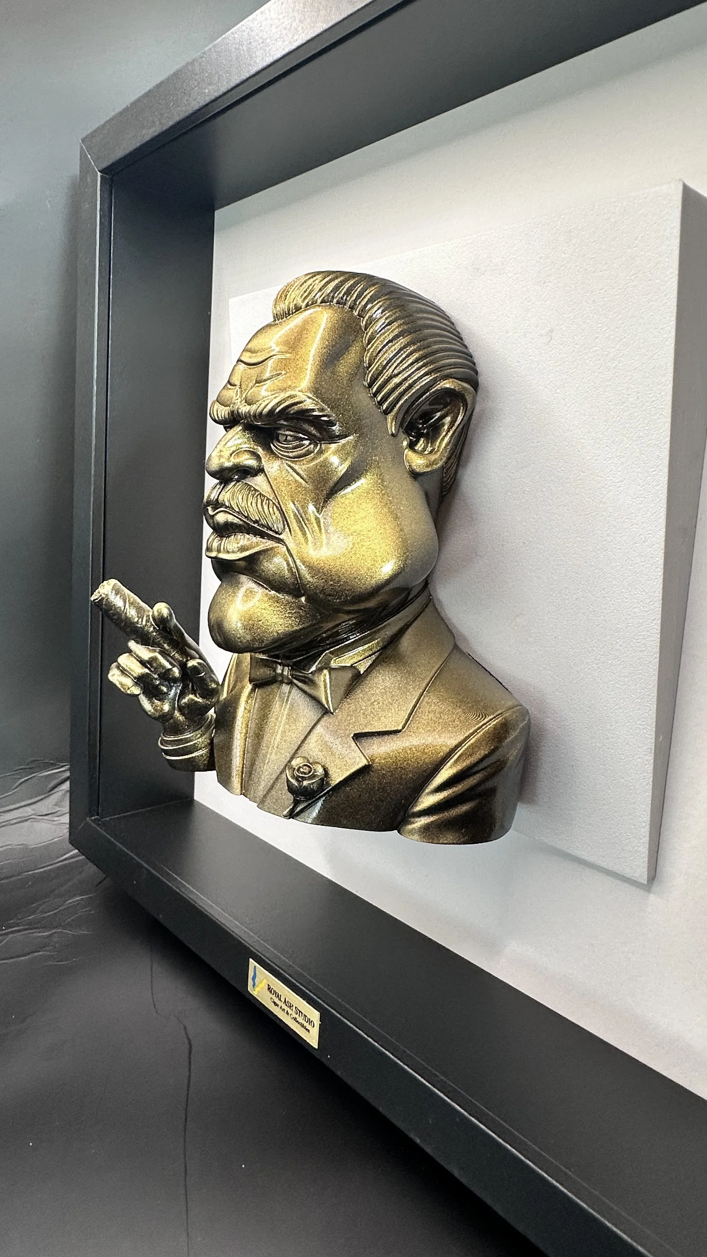 DON VITO ENJOYING HIS CIGAR BRONZE EDITION