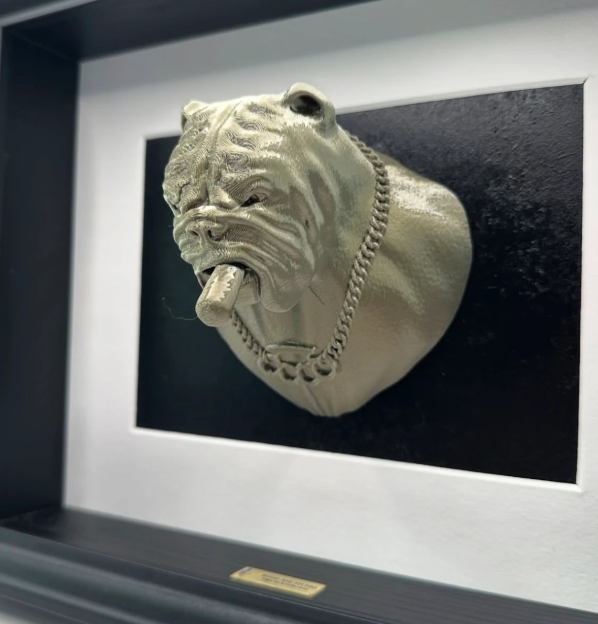 Boss In The Frame Bronze Edition