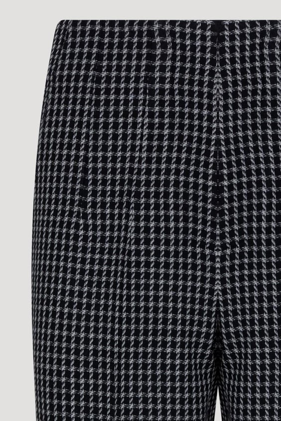 THE DAILY PANTS SHADOW CHECK