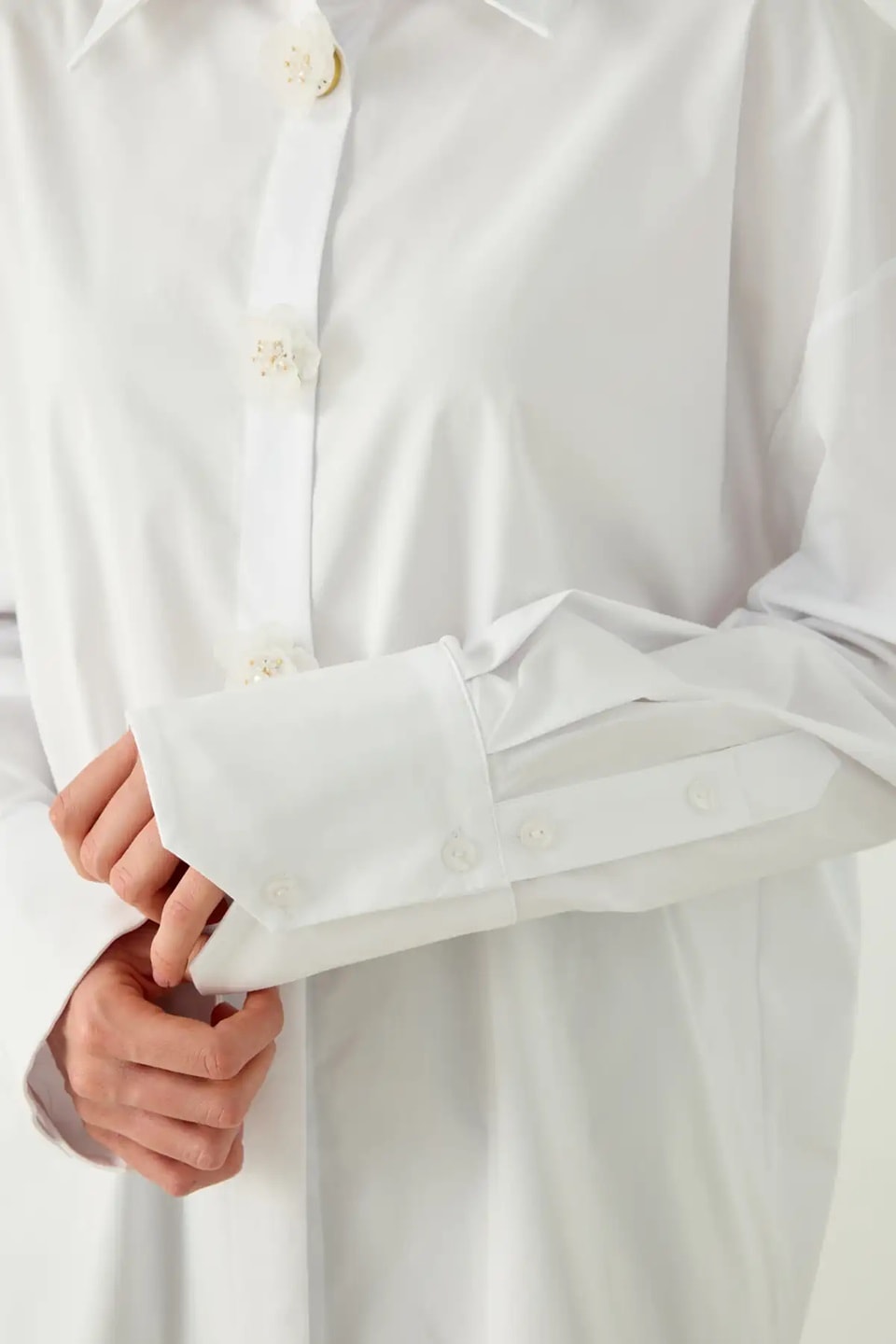 DÜĞME DETAYLI OVERSIZE GÖMLEK