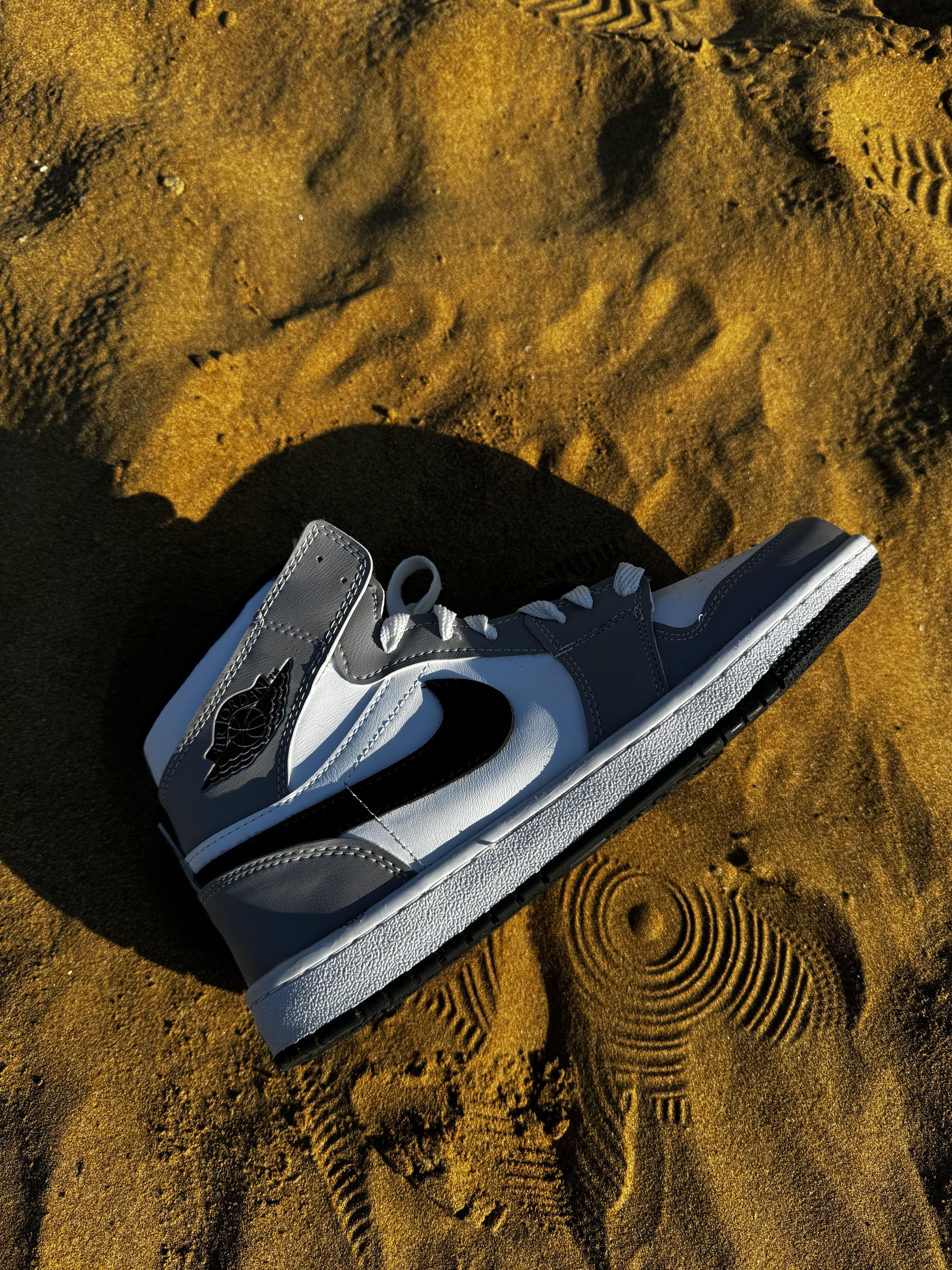 Nike Air Jordan 1 Retro Gri-Beyaz
