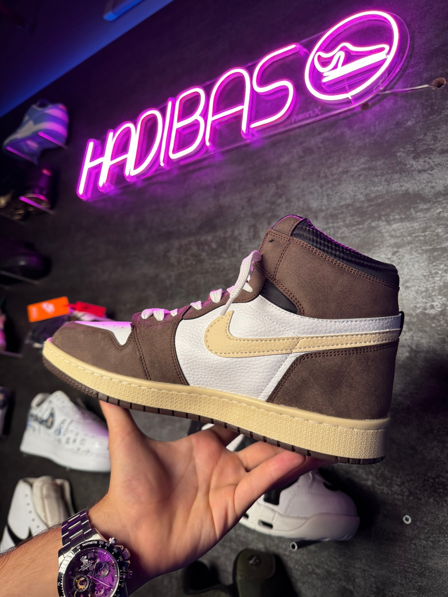 Nike Travis Scott Air Jordan Retro 1 High Mocha