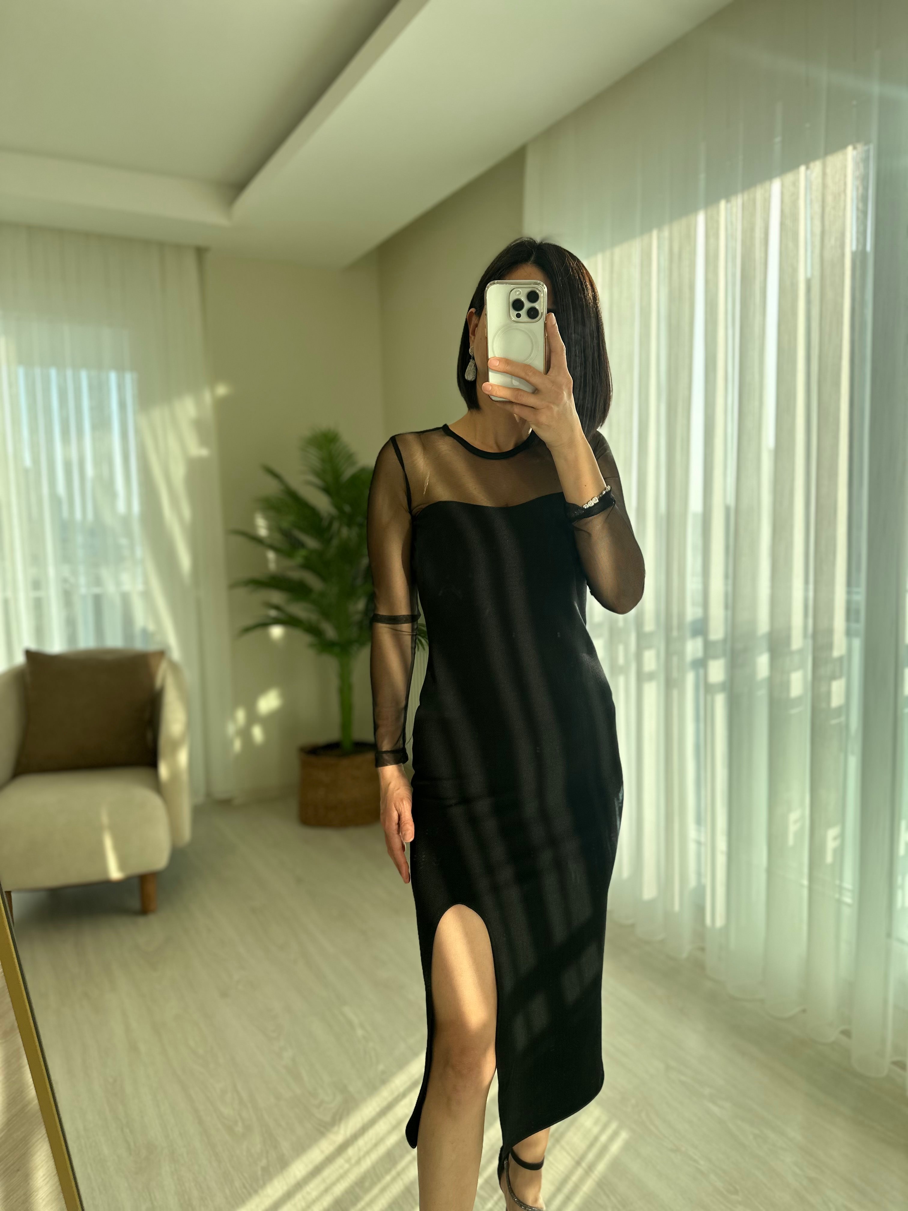 TÜL DETAY YIRTMAÇLI ELBİSE
