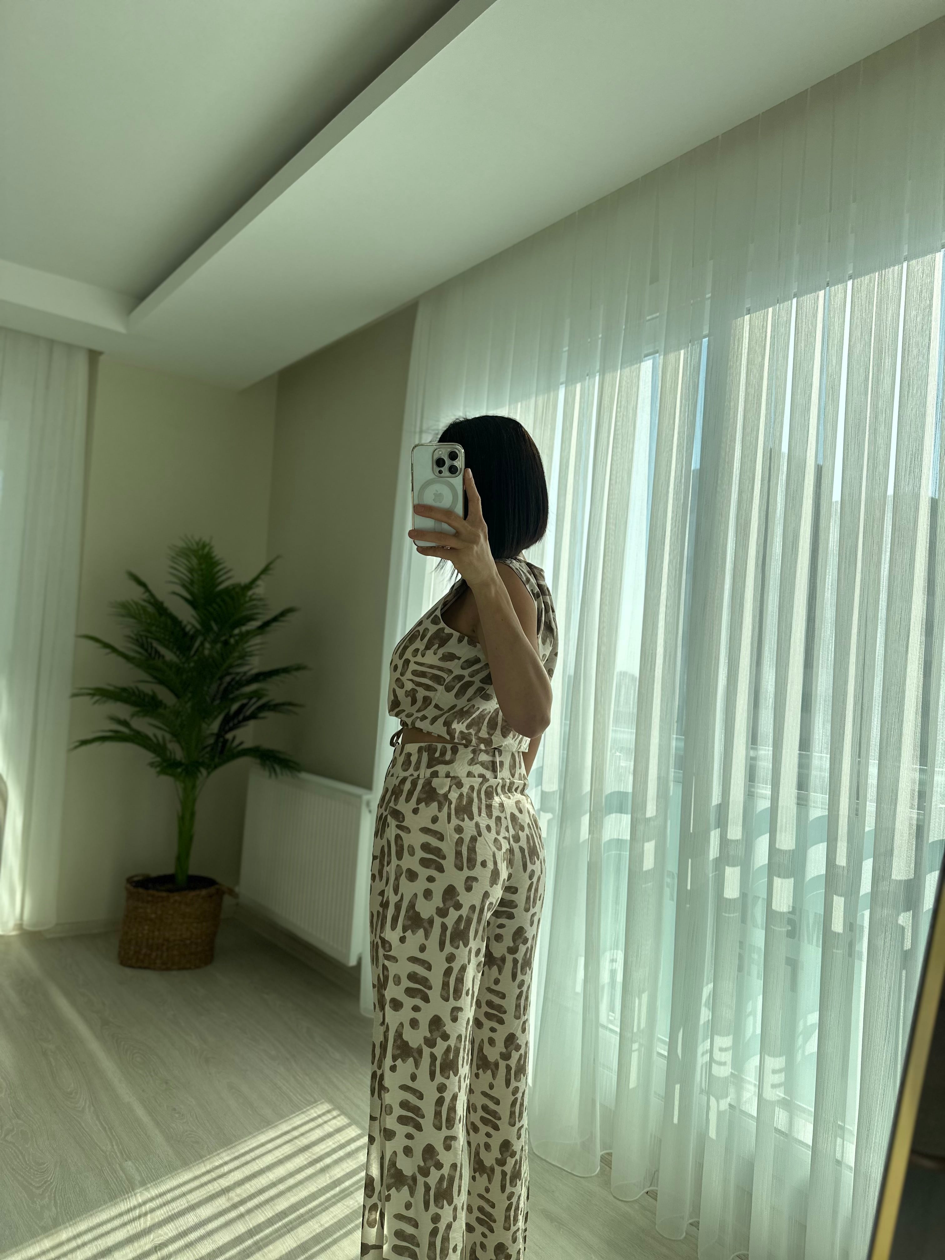 BELİ BÜZGÜLÜ CROP TAKIM
